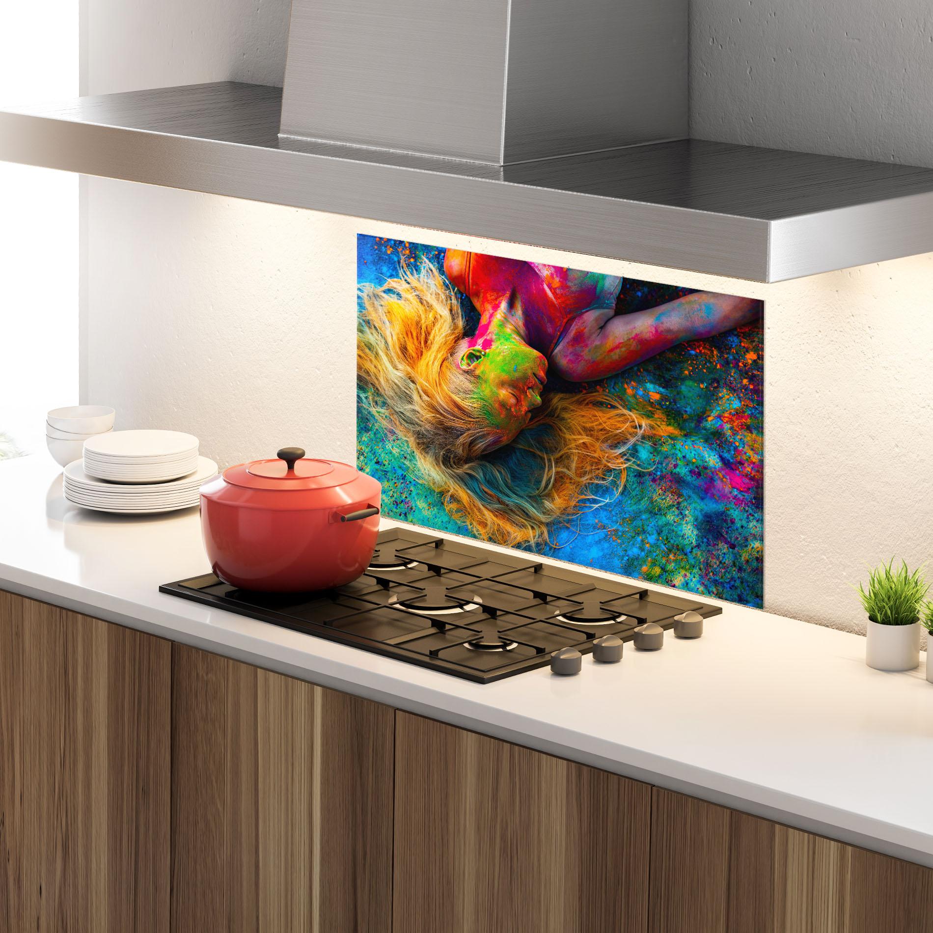 Konyhai üveg hátfal Powder Holi Woman mockup 4