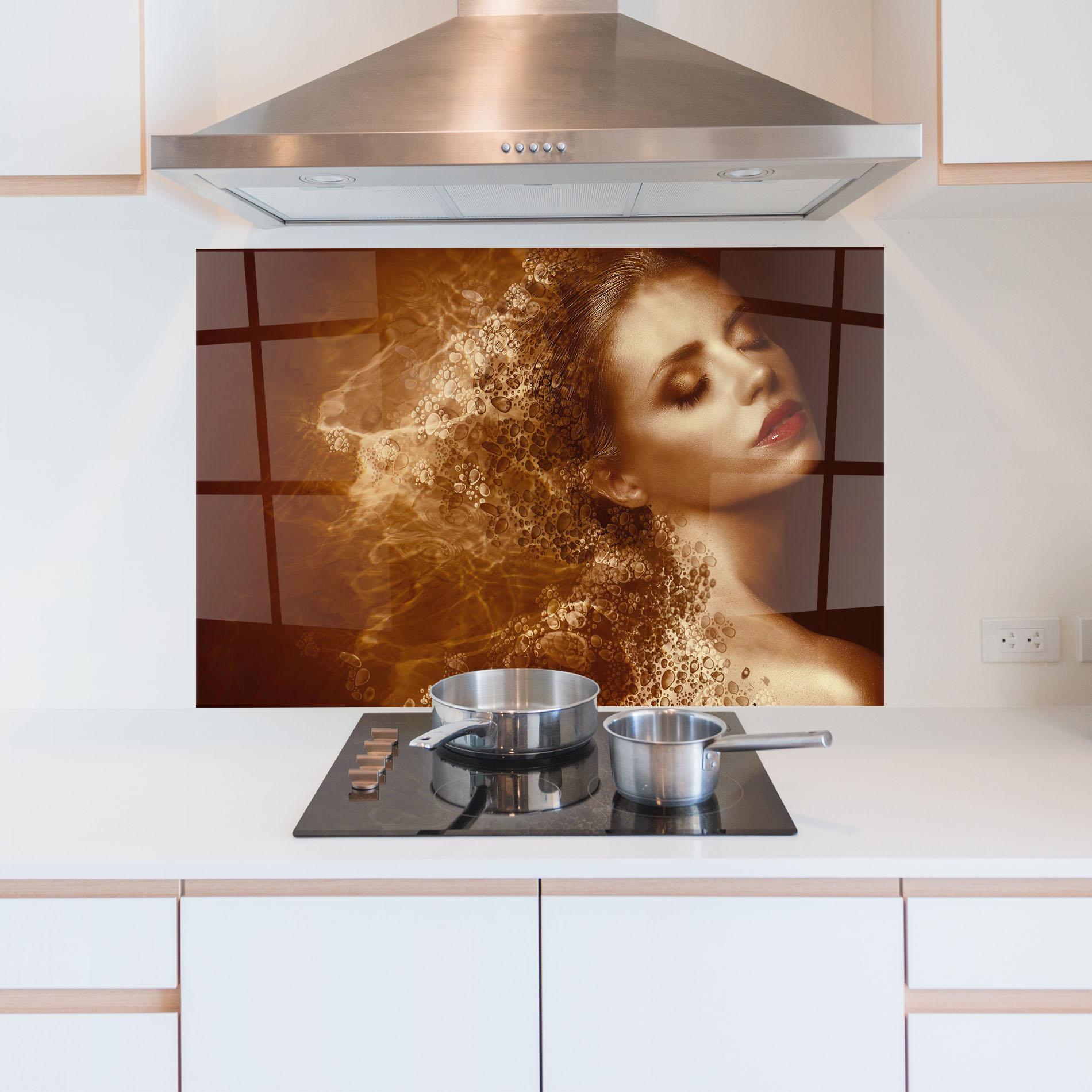 Konyhai üveg hátfal Golden Beauty mockup 5