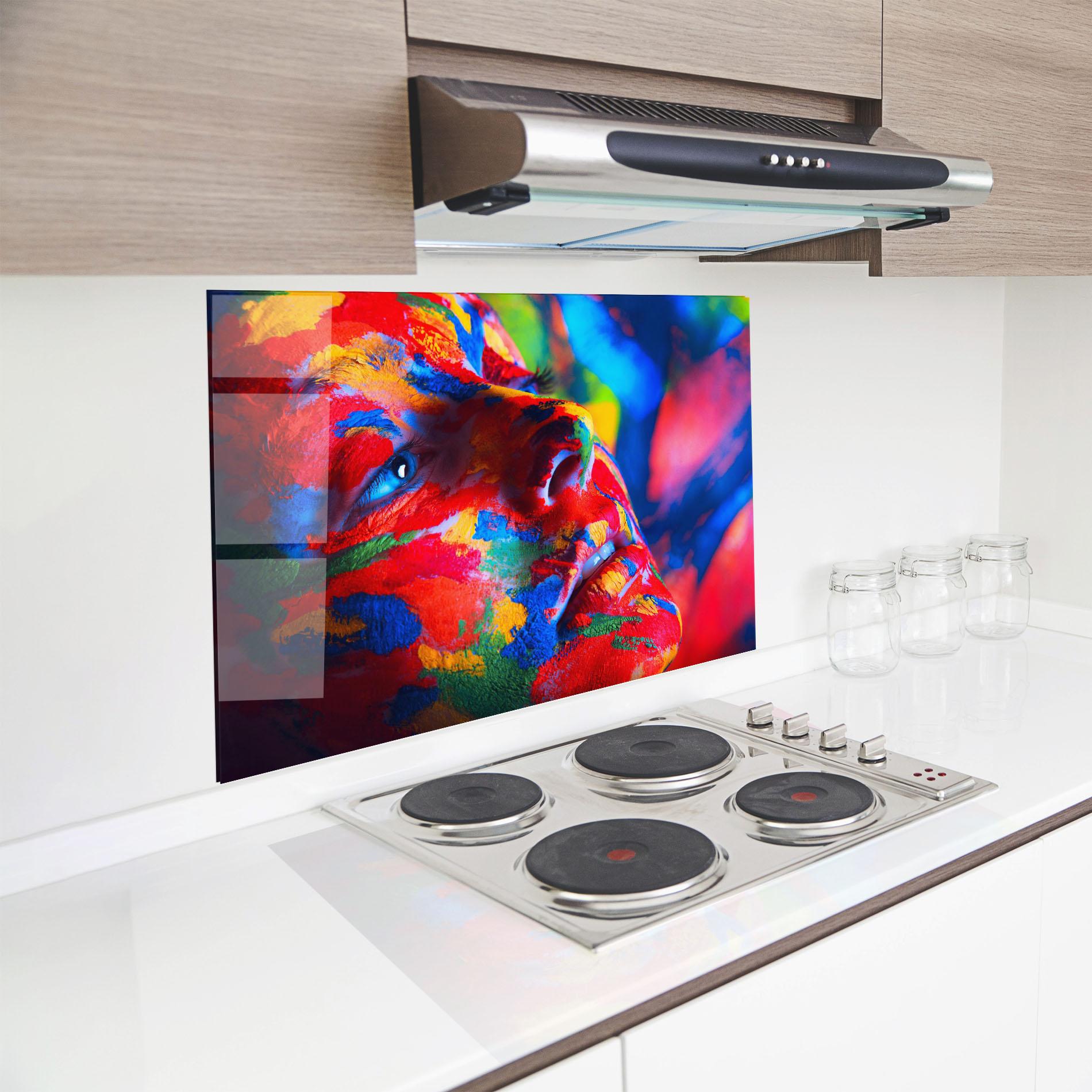 Konyhai üveg hátfal Woman Colourful Paint mockup 8