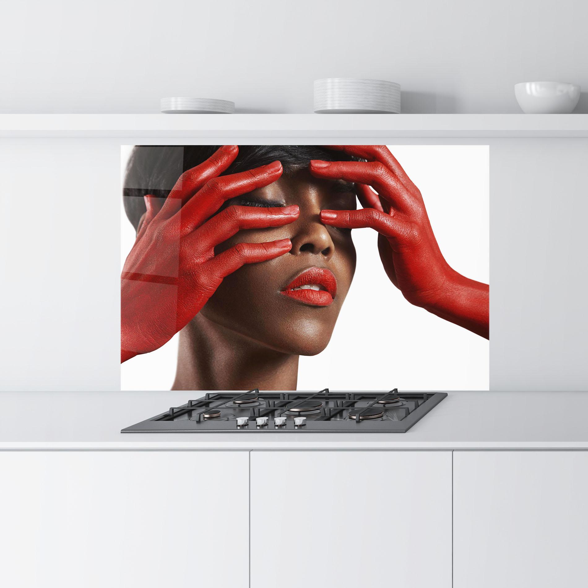Konyhai üveg hátfal Red Hands Woman mockup 9