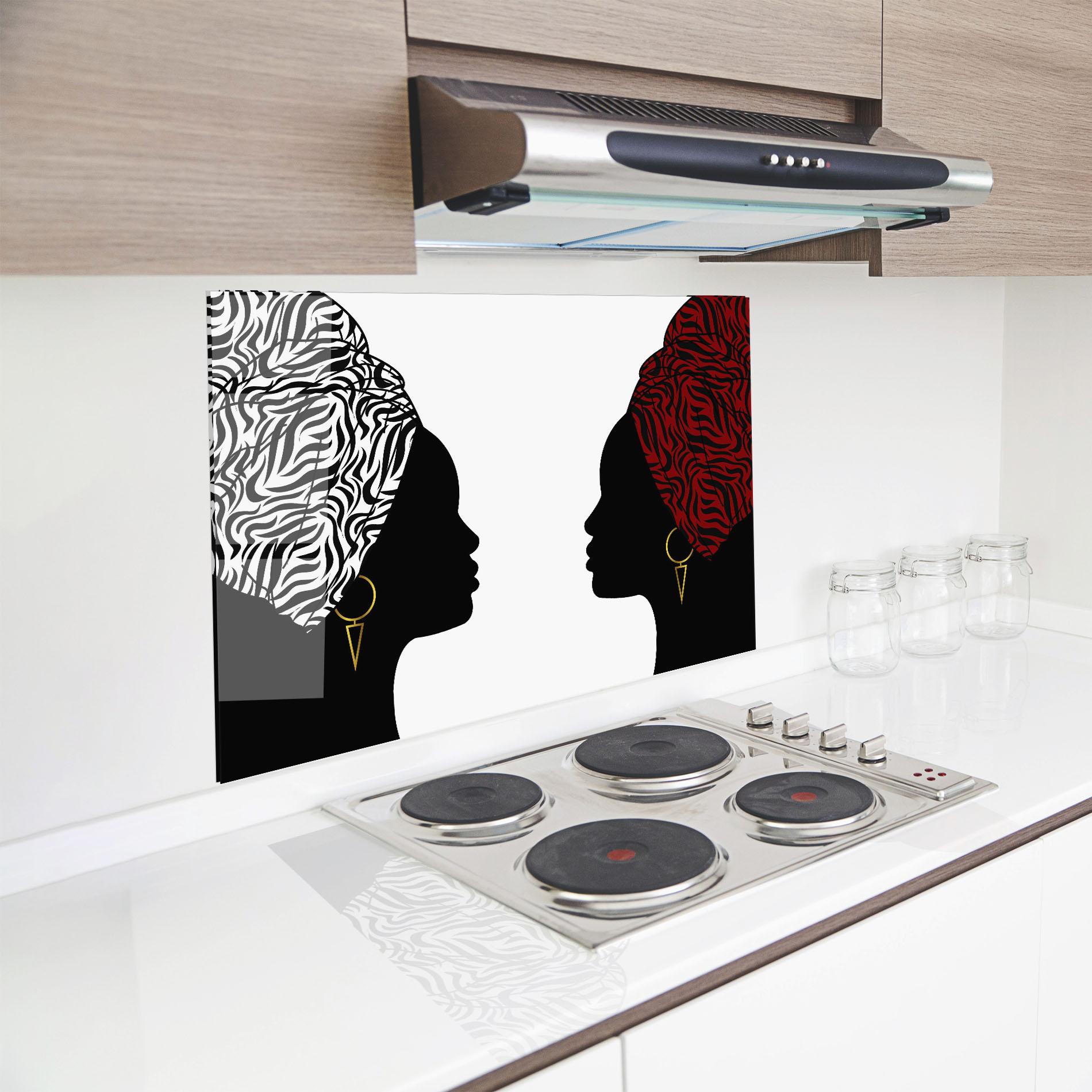 Konyhai üveg hátfal African Woman Talk mockup 8