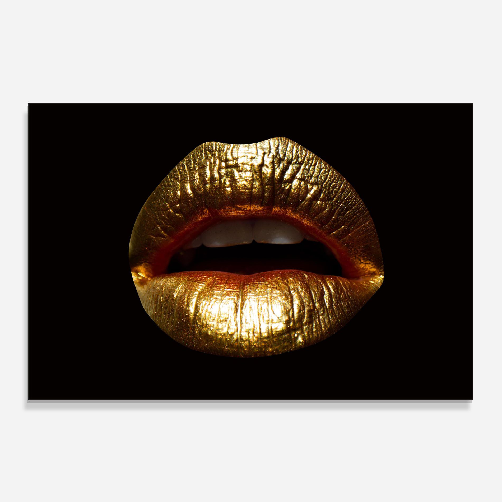 Pretty Gold Lips mockup 0