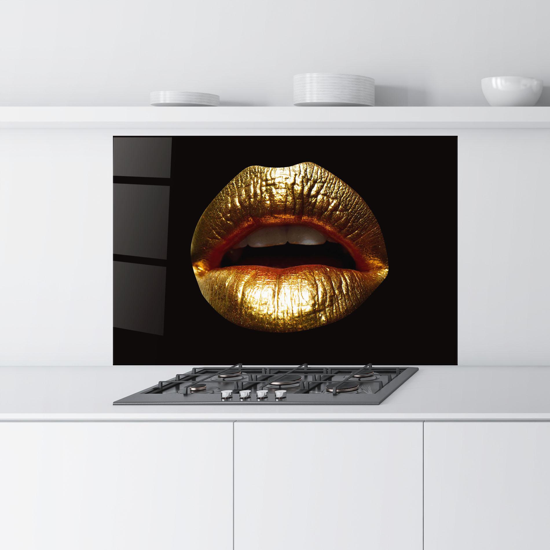 Konyhai üveg hátfal Pretty Gold Lips mockup 9