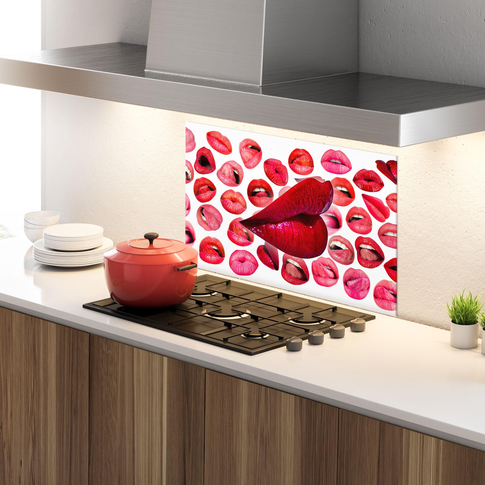 Konyhai üveg hátfal Red Lip Female mockup 4