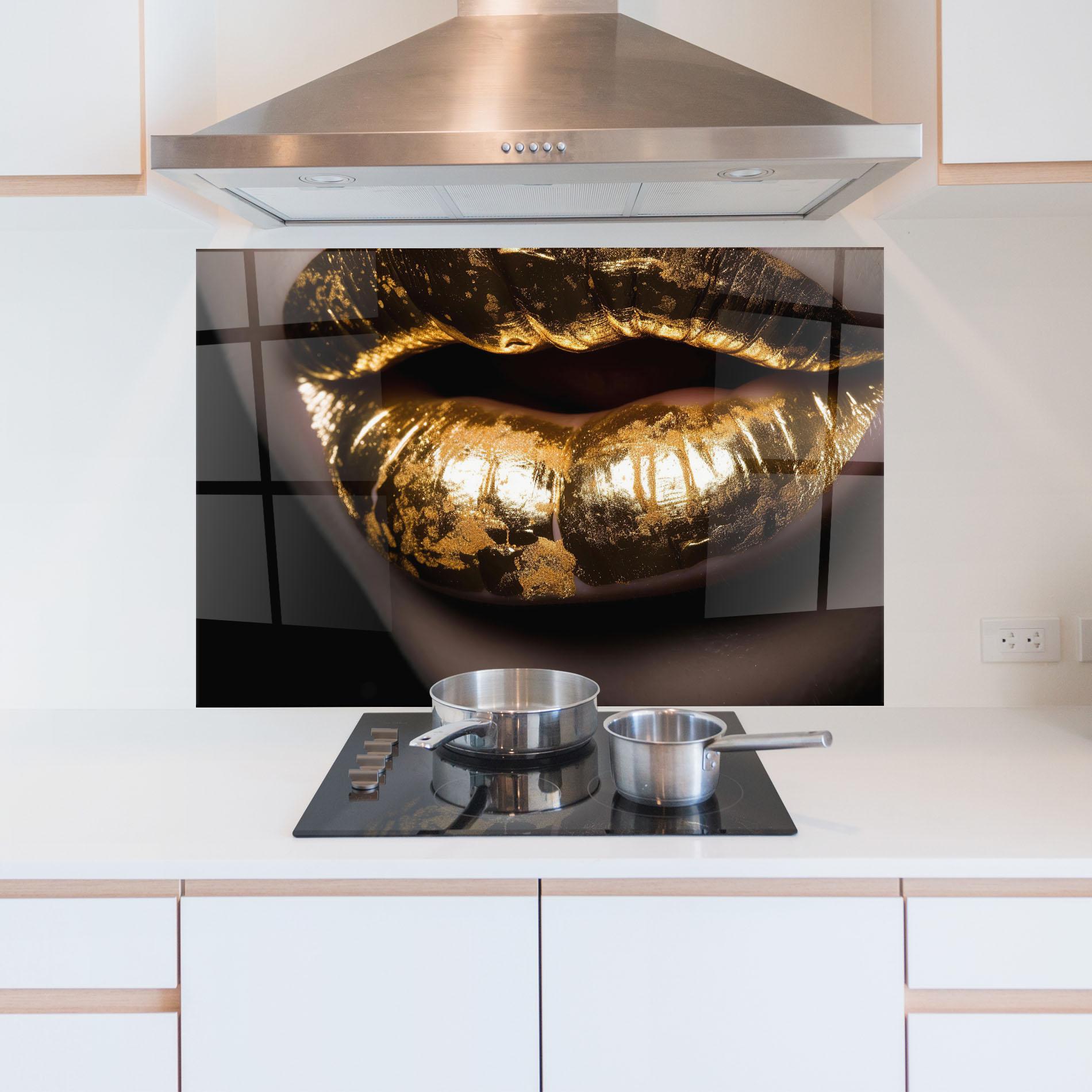 Konyhai üveg hátfal Big Gold Lips mockup 5