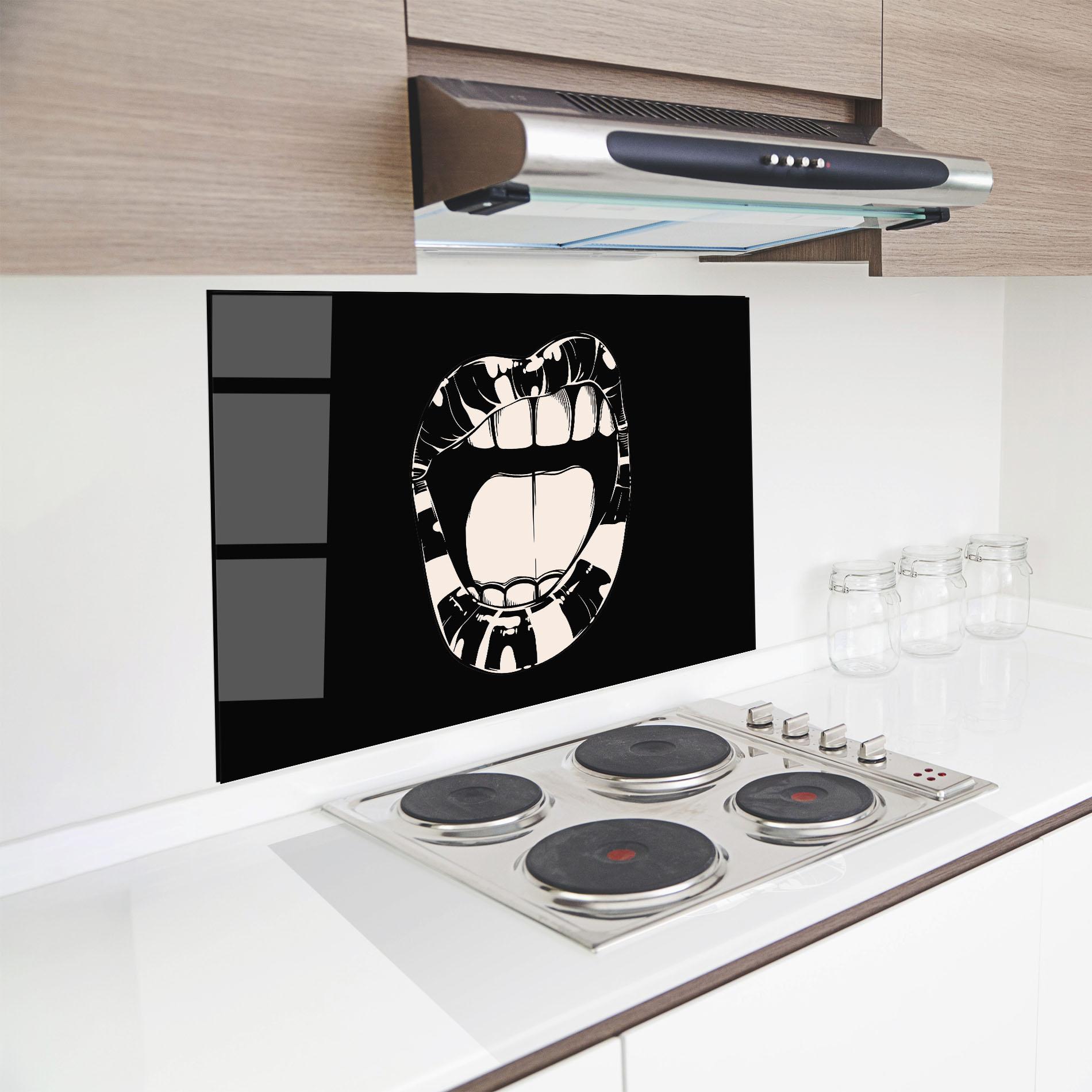 Konyhai üveg hátfal Big Lips On Black mockup 8