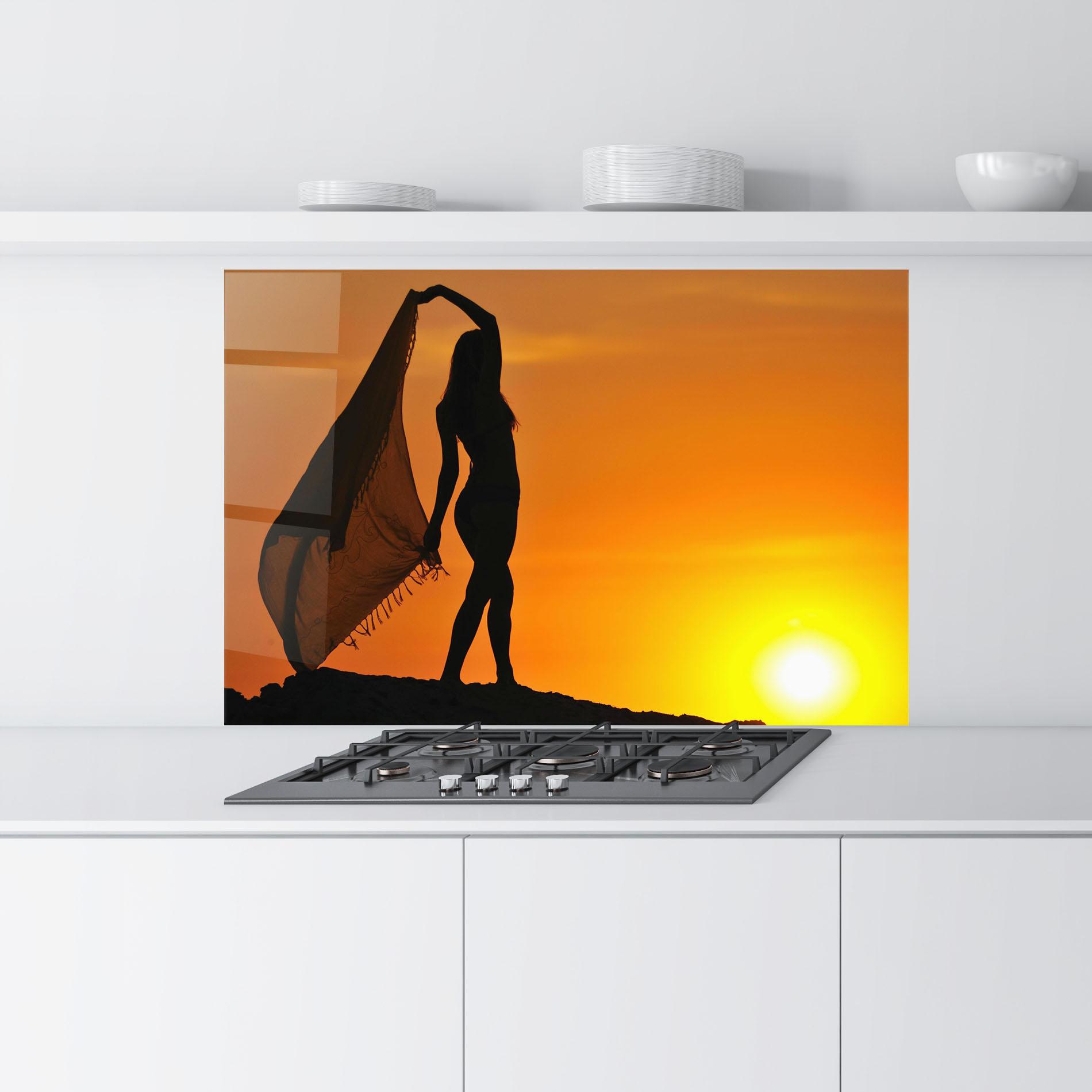 Konyhai üveg hátfal Pareo Raised Sunset mockup 9