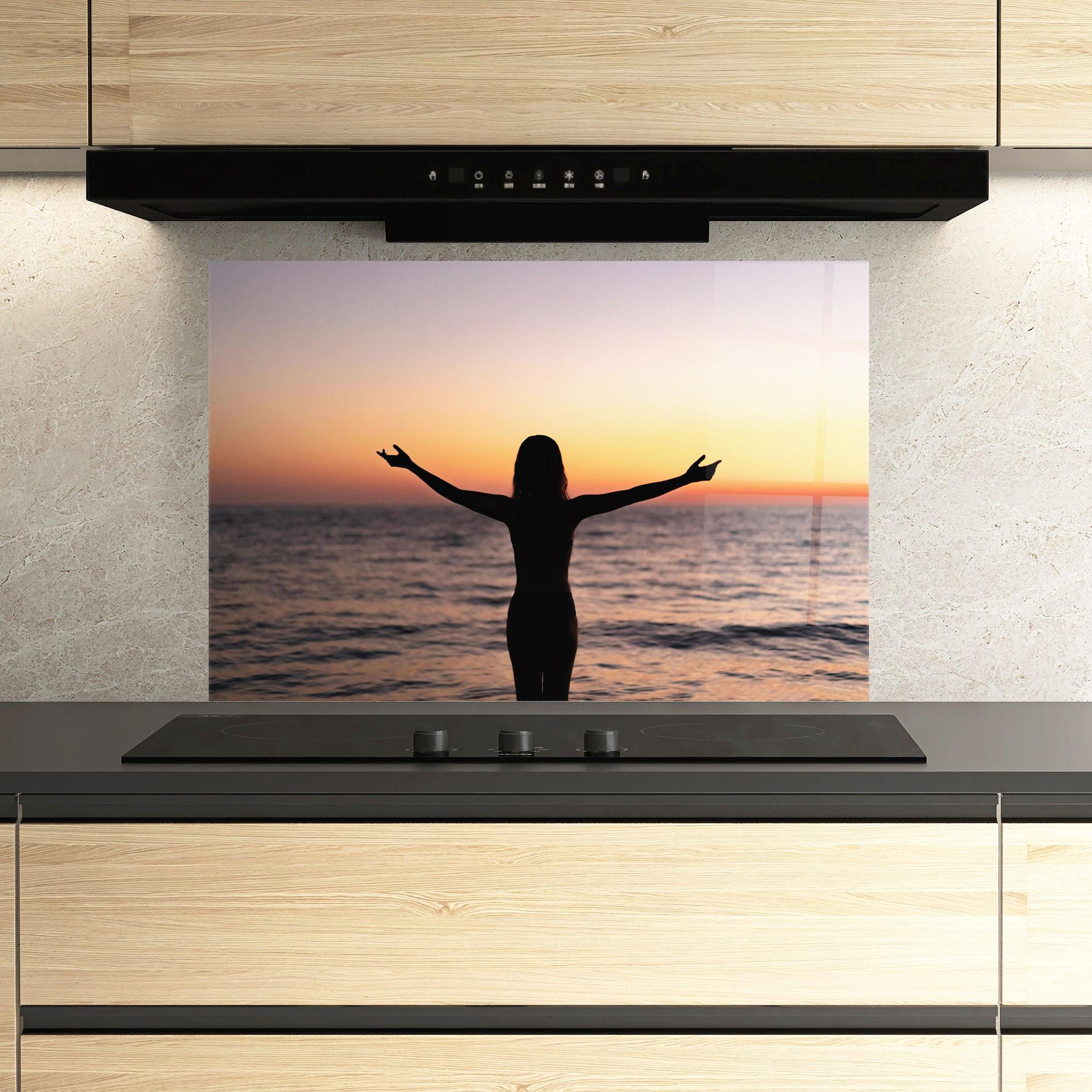 Konyhai üveg hátfal Feeling Freedom mockup 3