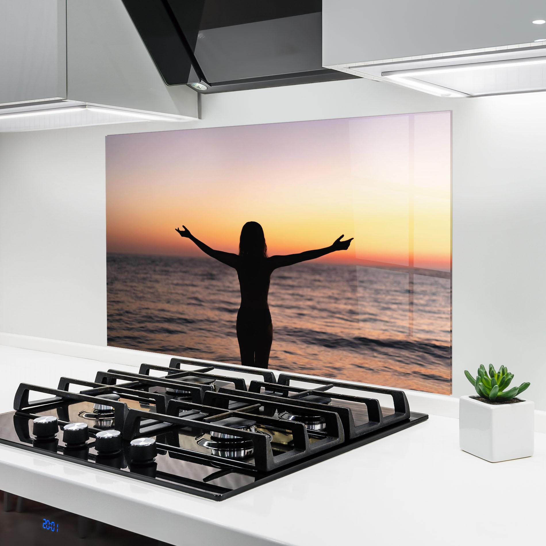 Konyhai üveg hátfal Feeling Freedom mockup 6