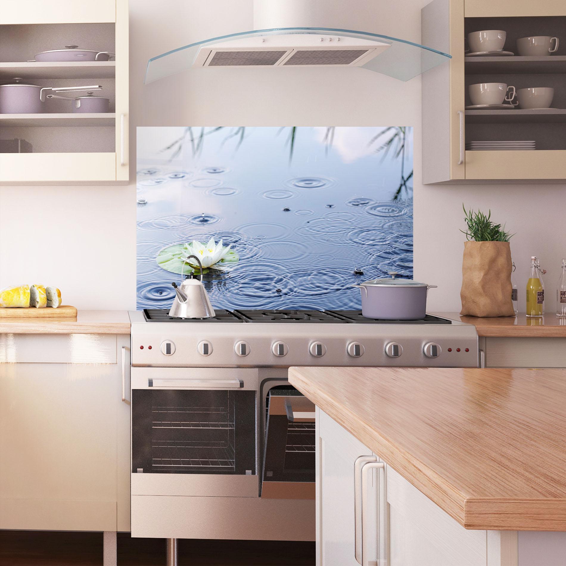 Konyhai üveg hátfal Clear Lake Rain mockup 1