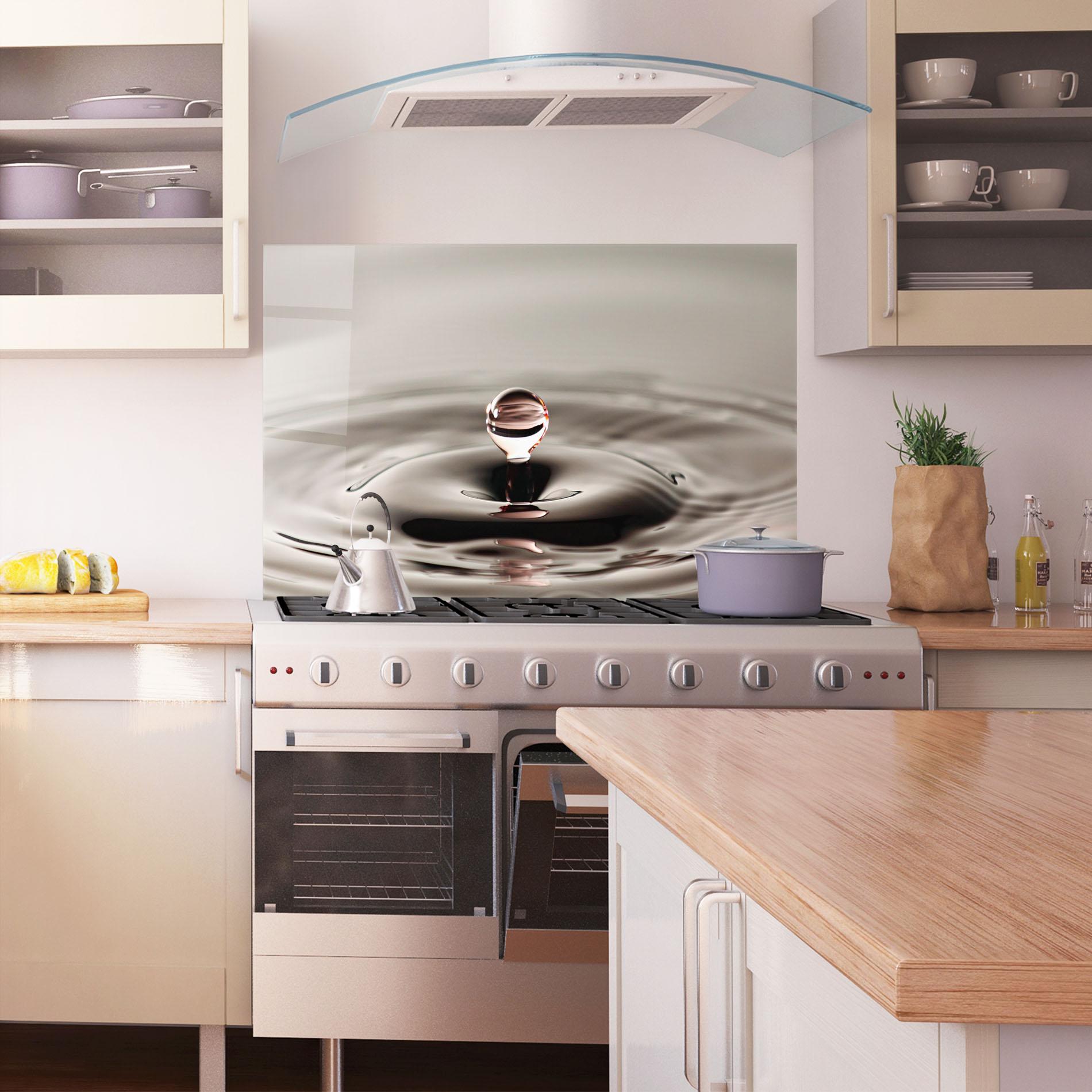 Konyhai üveg hátfal Close Red Water Drop mockup 1