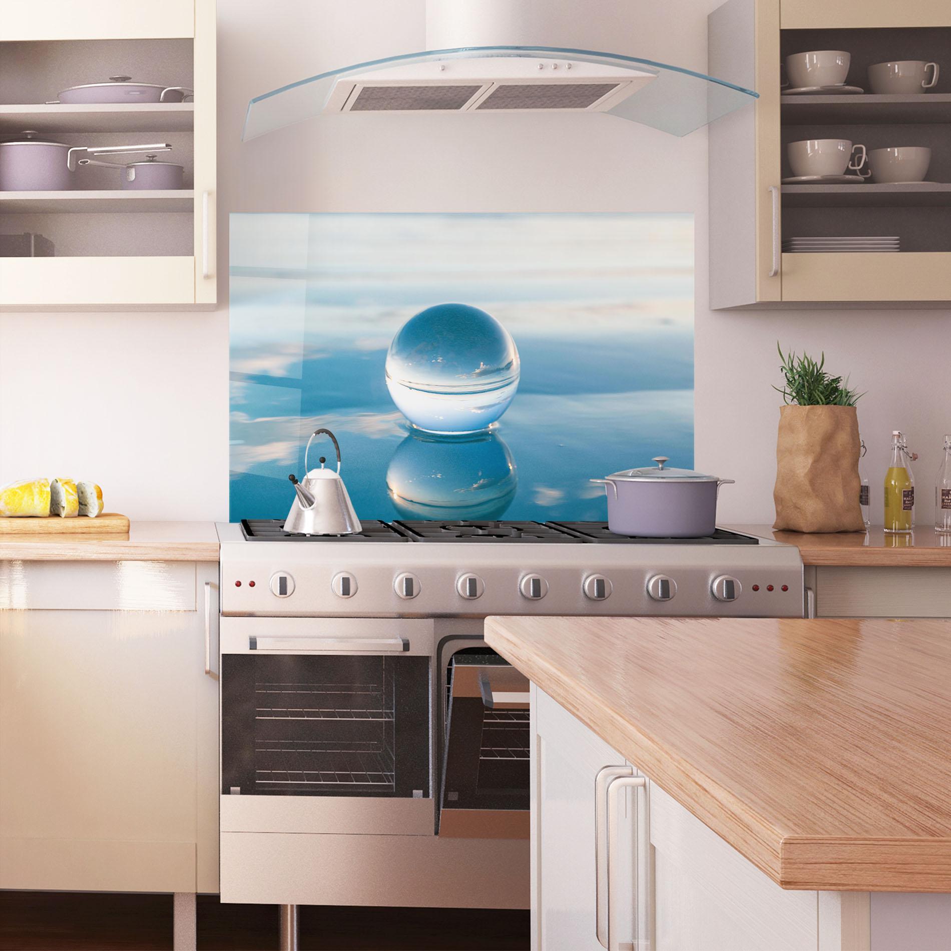 Konyhai üveg hátfal Crystal Ball Reflecting mockup 1