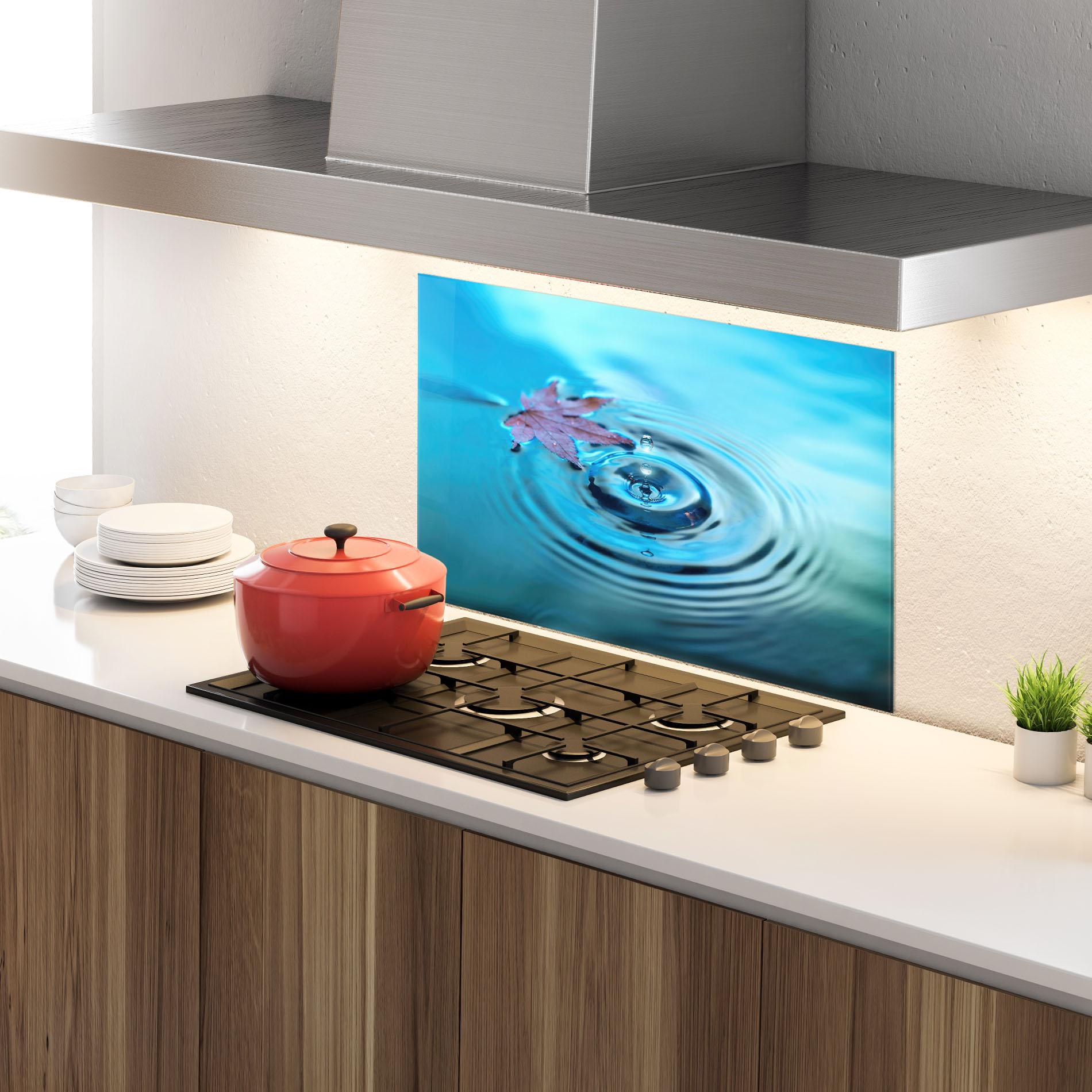 Konyhai üveg hátfal Red Leaf Floating mockup 4