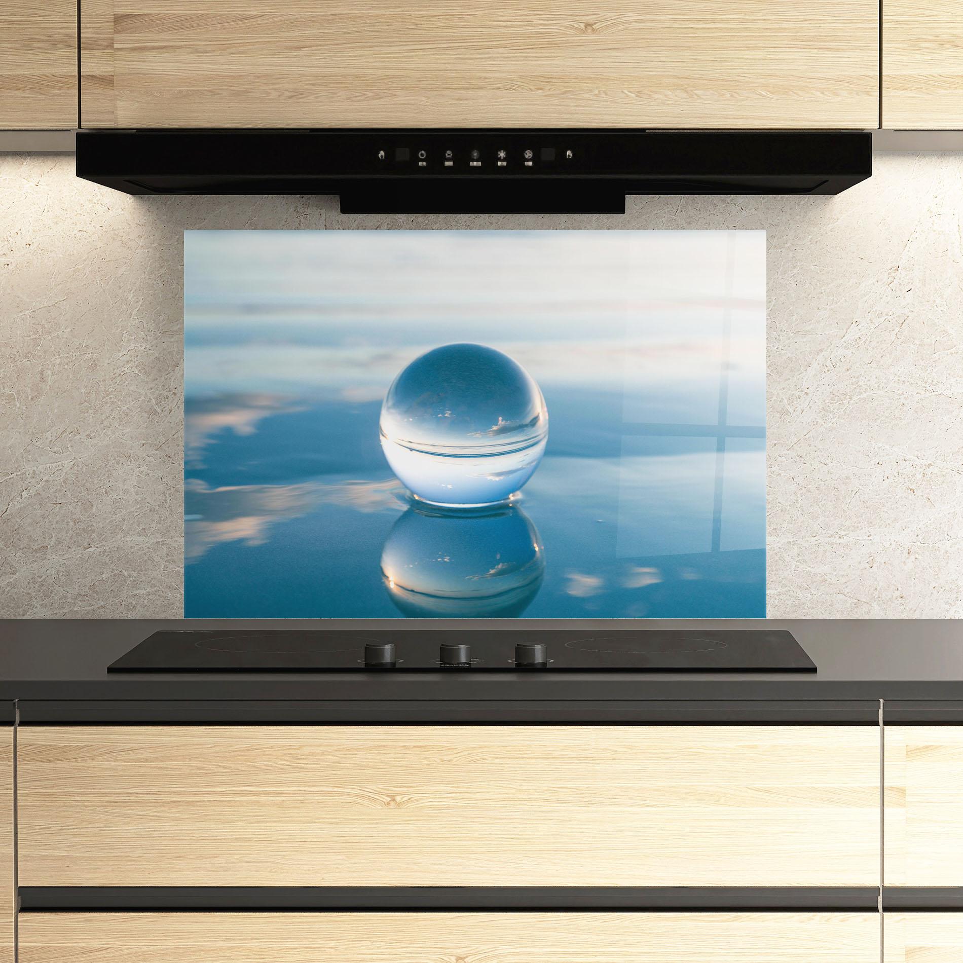 Konyhai üveg hátfal Crystal Ball Reflecting mockup 3