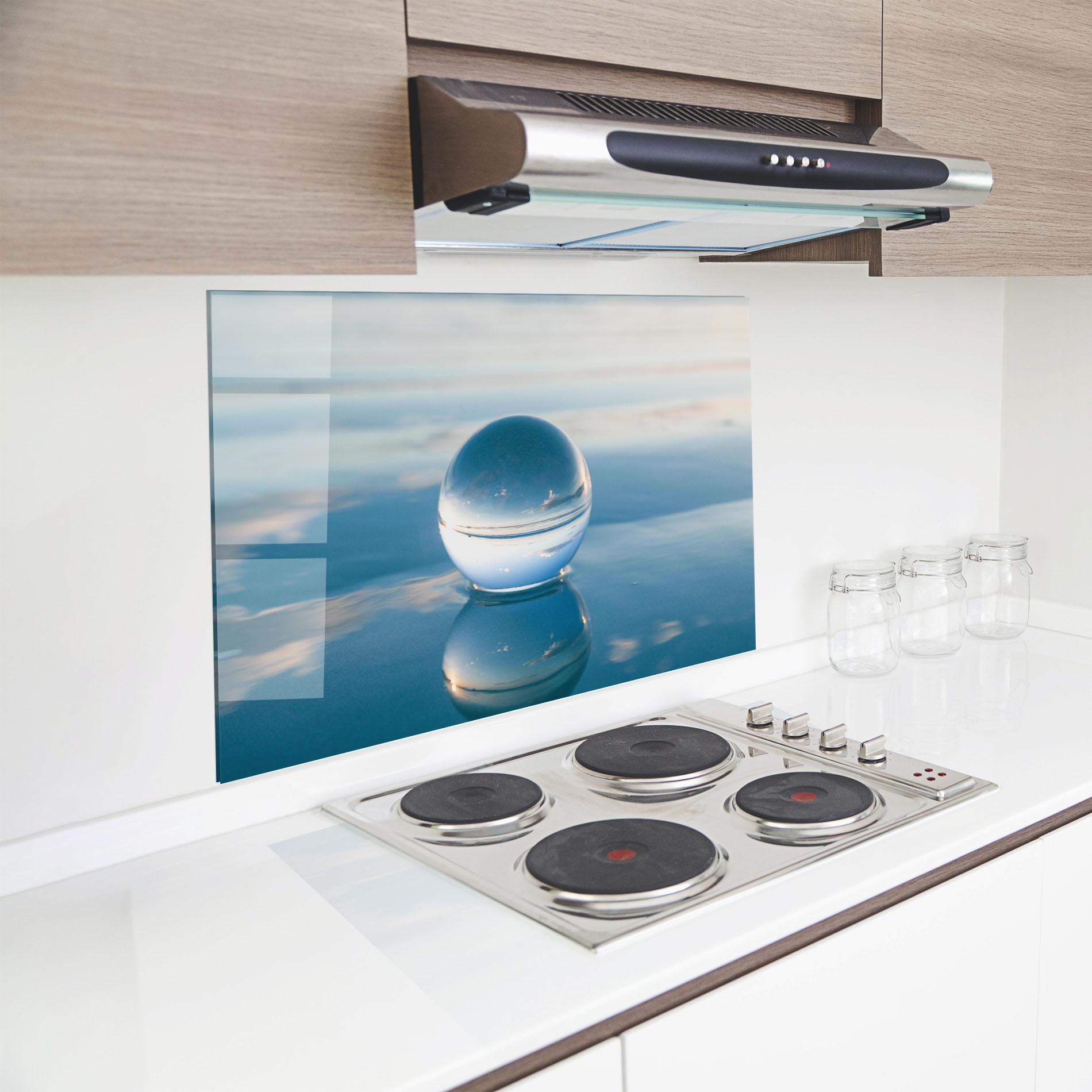 Konyhai üveg hátfal Crystal Ball Reflecting mockup 8