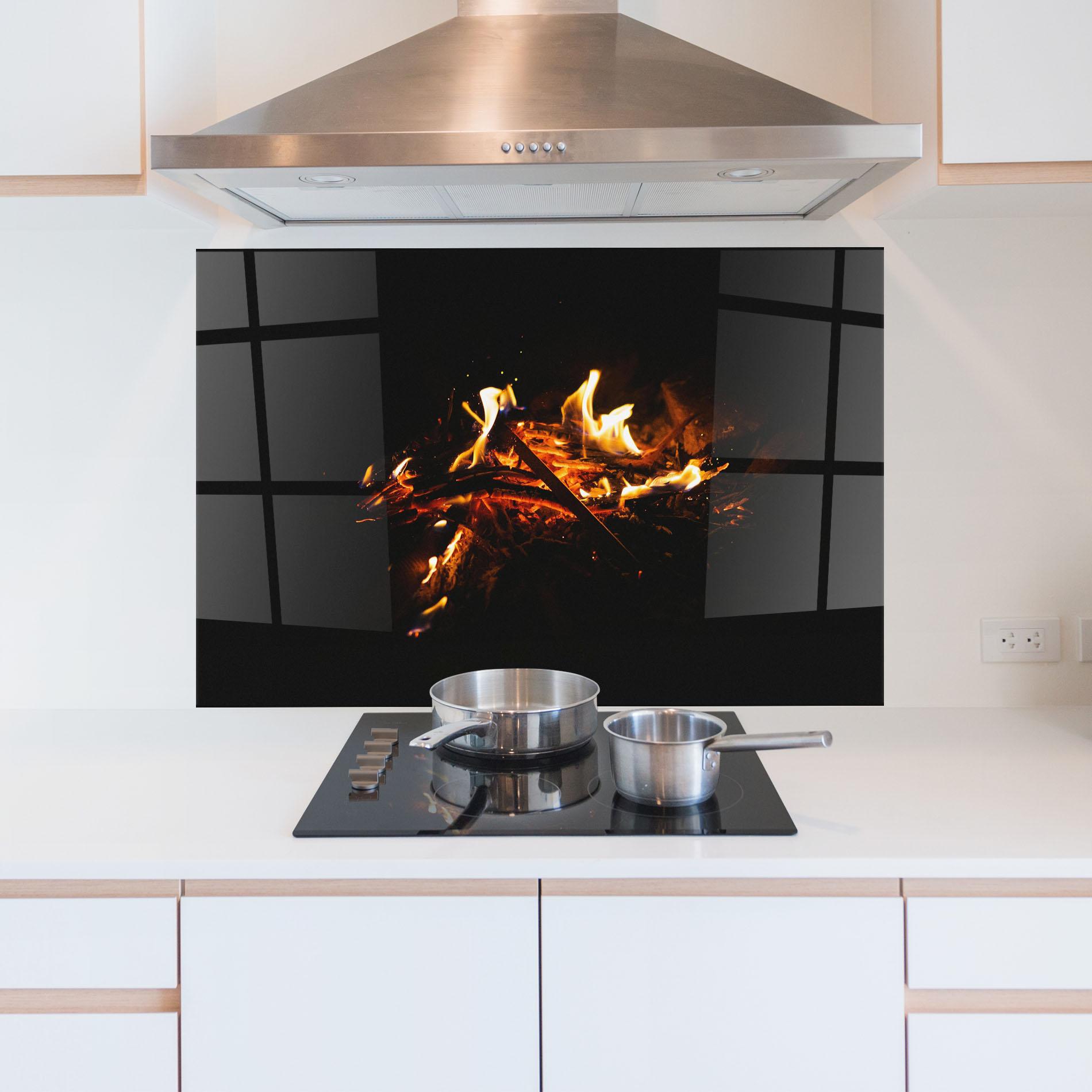 Konyhai üveg hátfal Fiery Blaze mockup 5