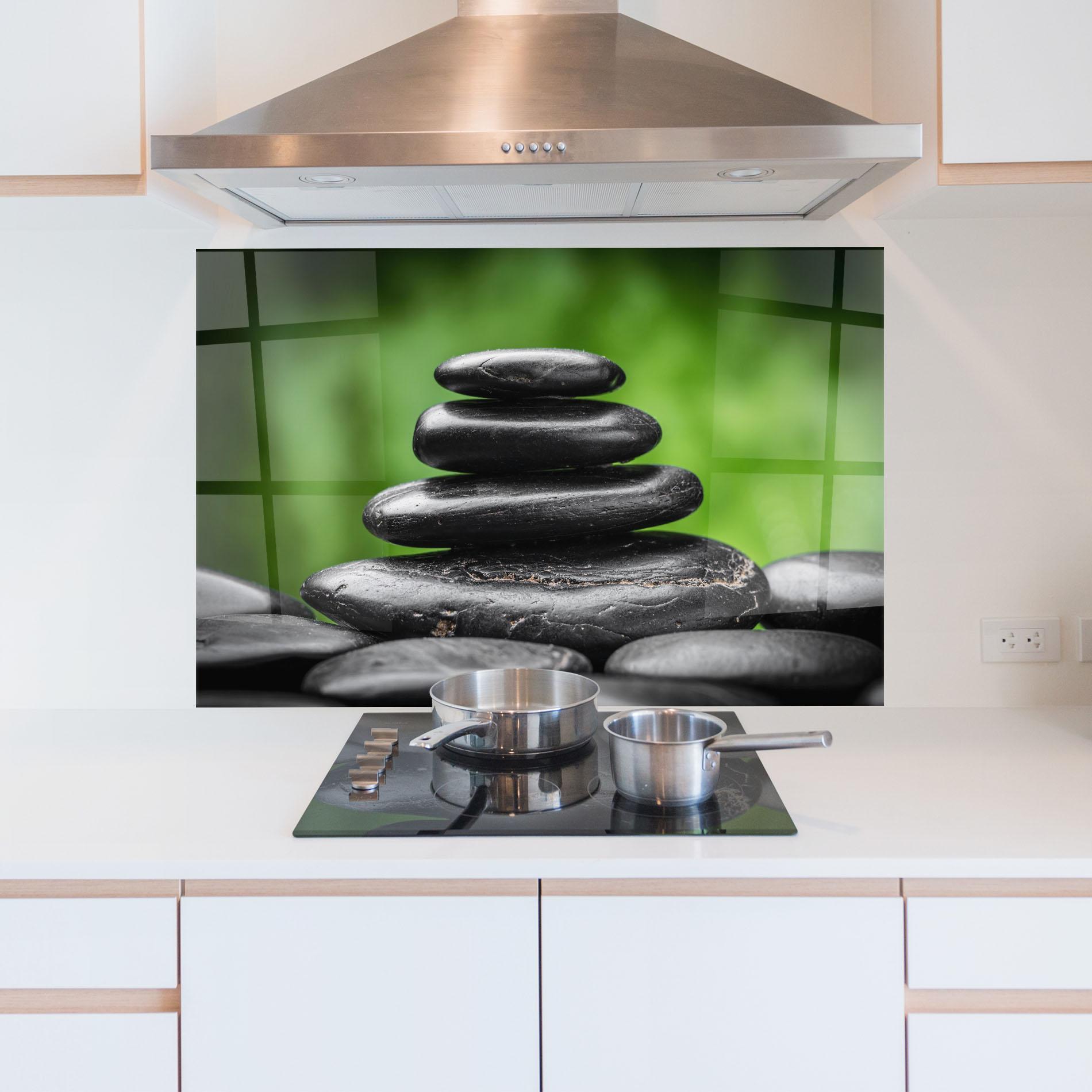 Konyhai üveg hátfal Black Stone Meditation mockup 5