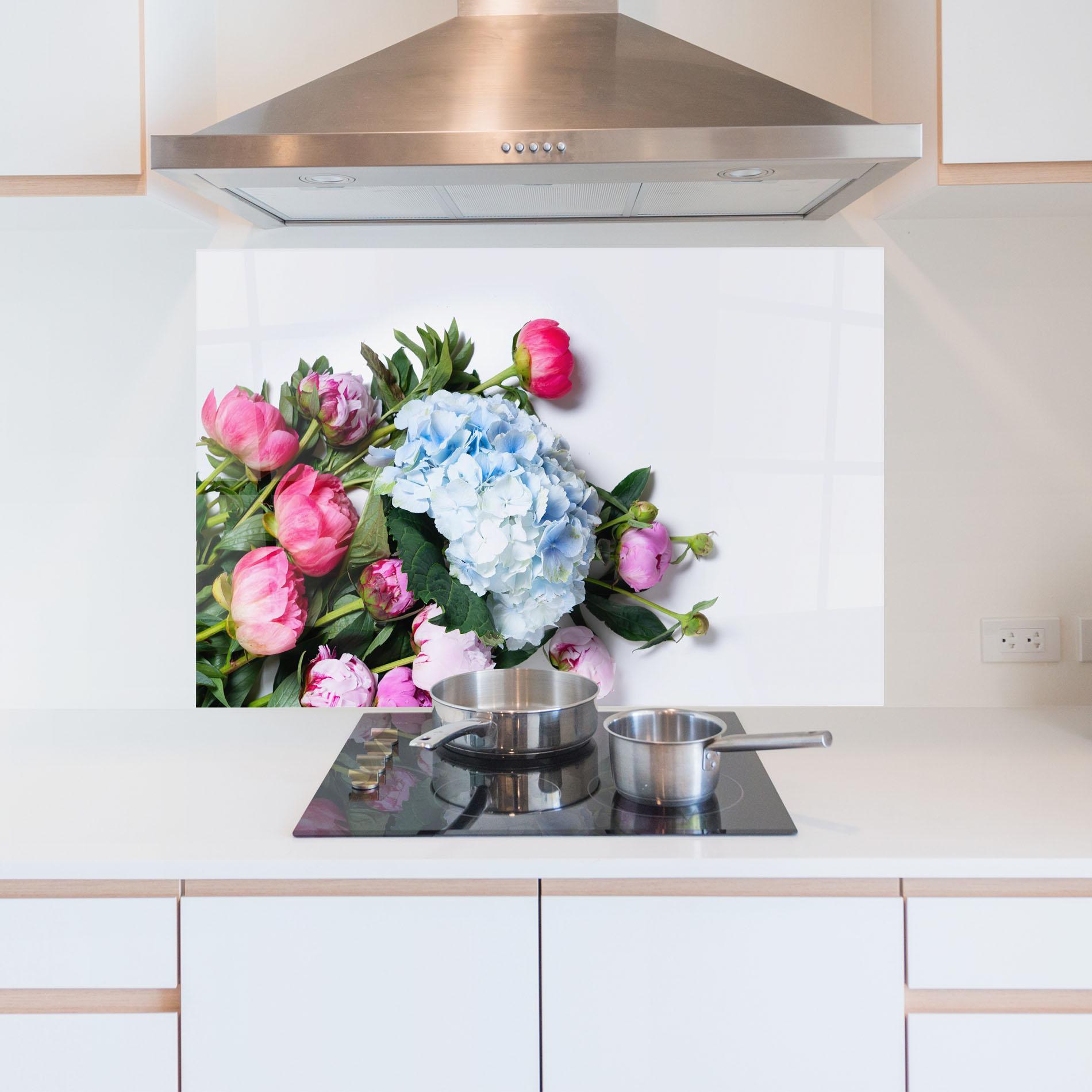 Konyhai üveg hátfal Blue Pink Bouquet mockup 5