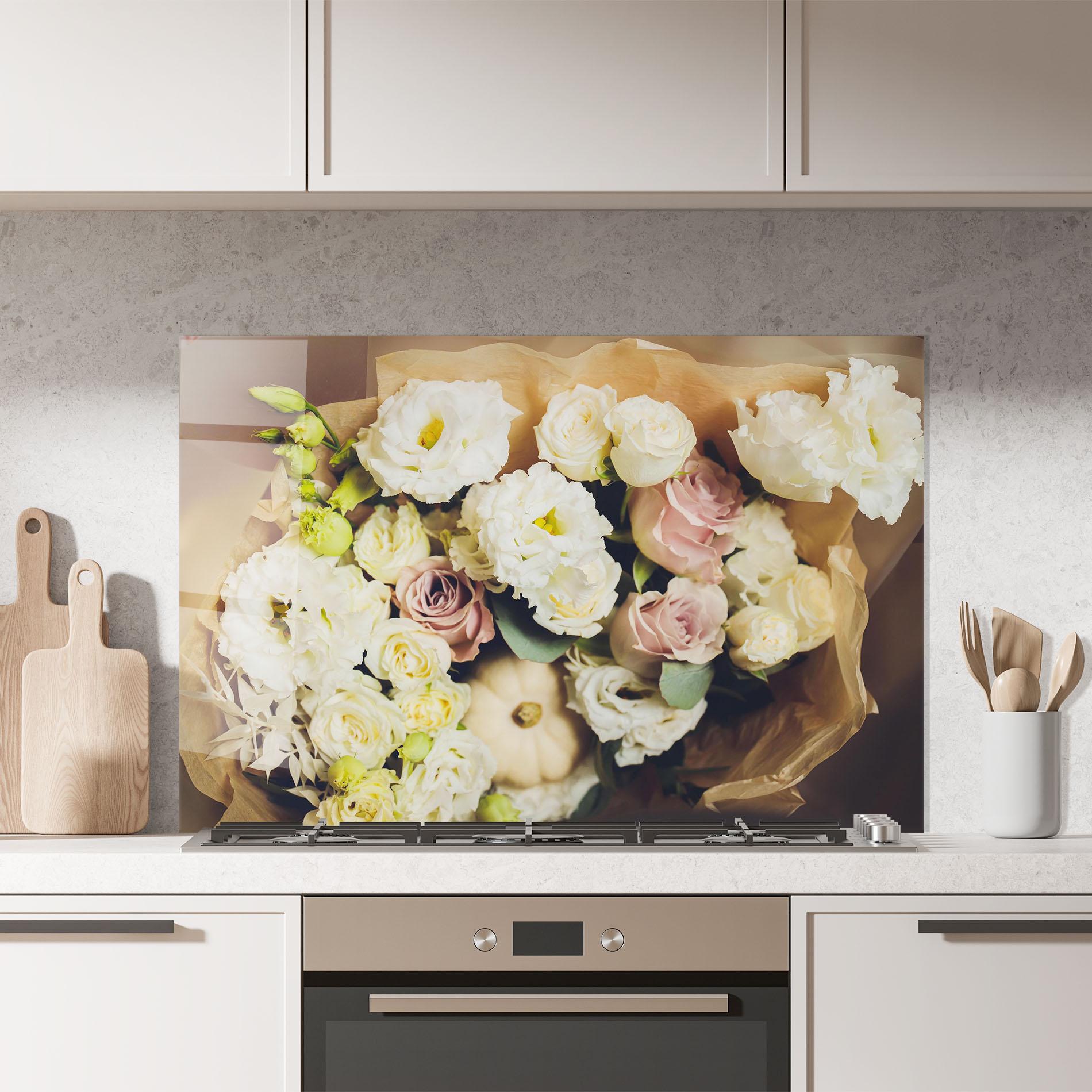 Konyhai üveg hátfal White Flowers Bouquet mockup 7