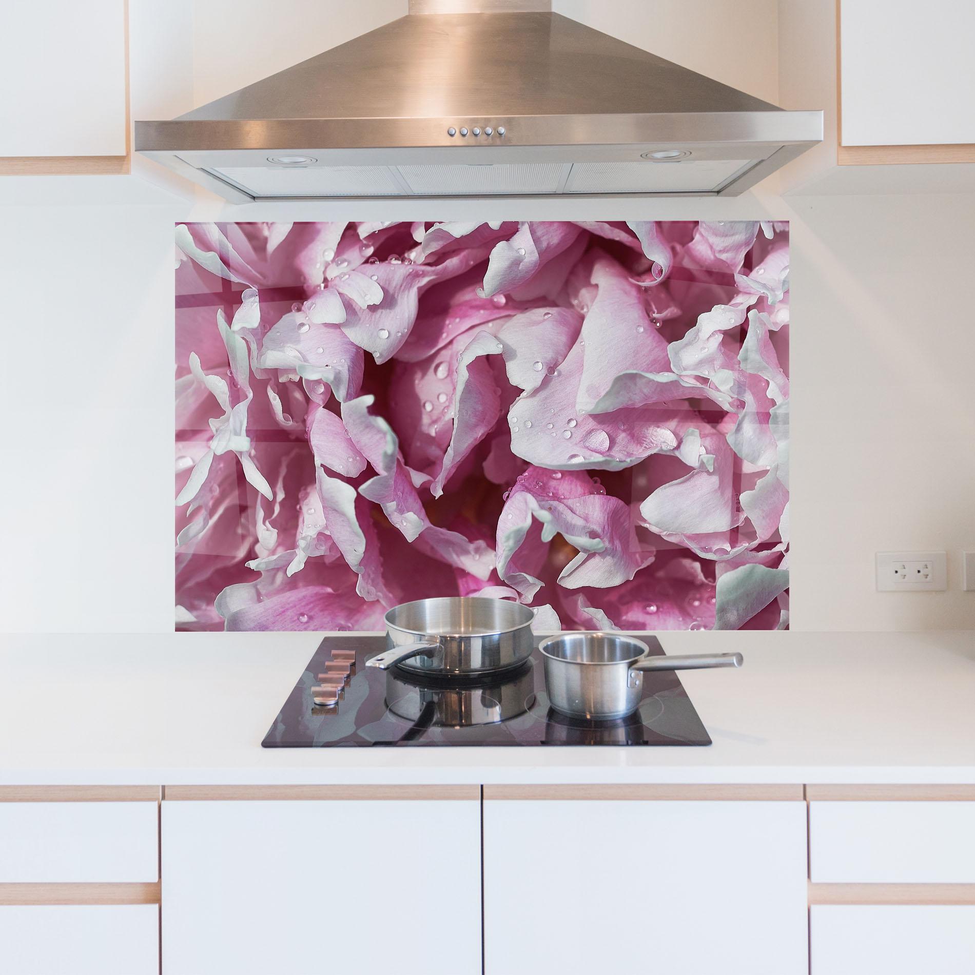 Konyhai üveg hátfal Peony Petals mockup 5