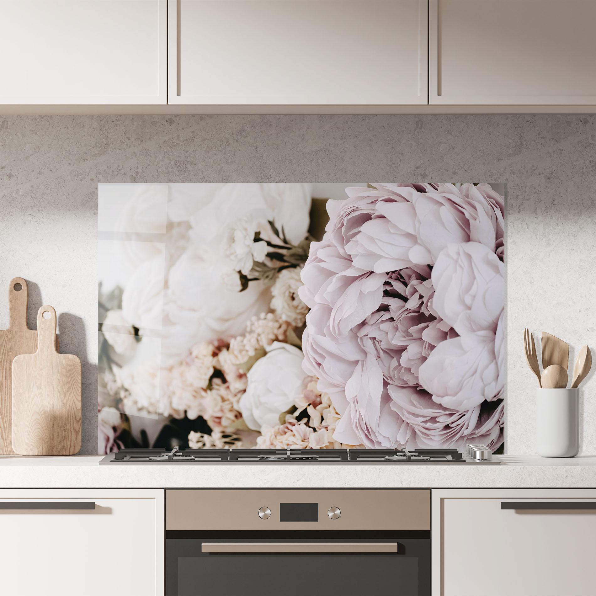 Konyhai üveg hátfal Grey Peony Bouquet mockup 7
