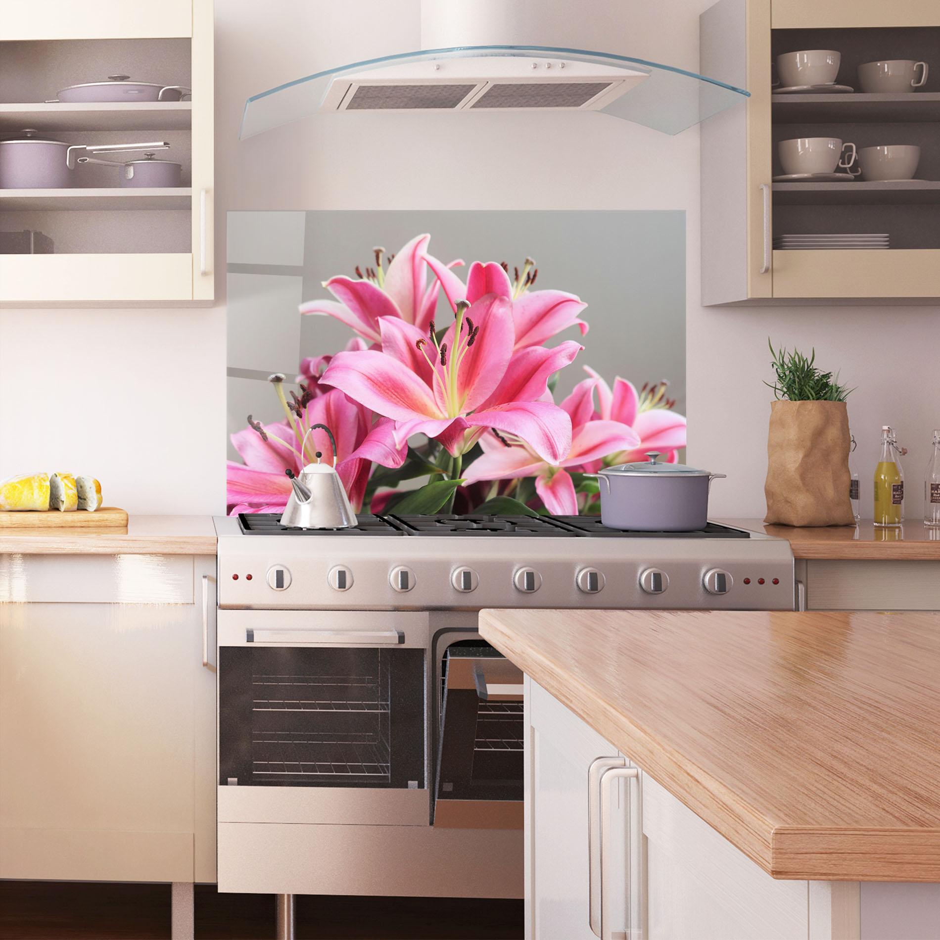 Konyhai üveg hátfal Light Pink Lily View mockup 1