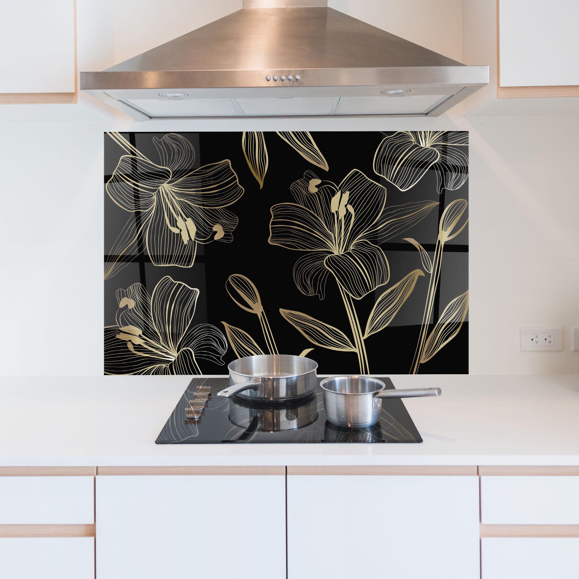 Konyhai üveg hátfal Gold Black Lily mockup 5
