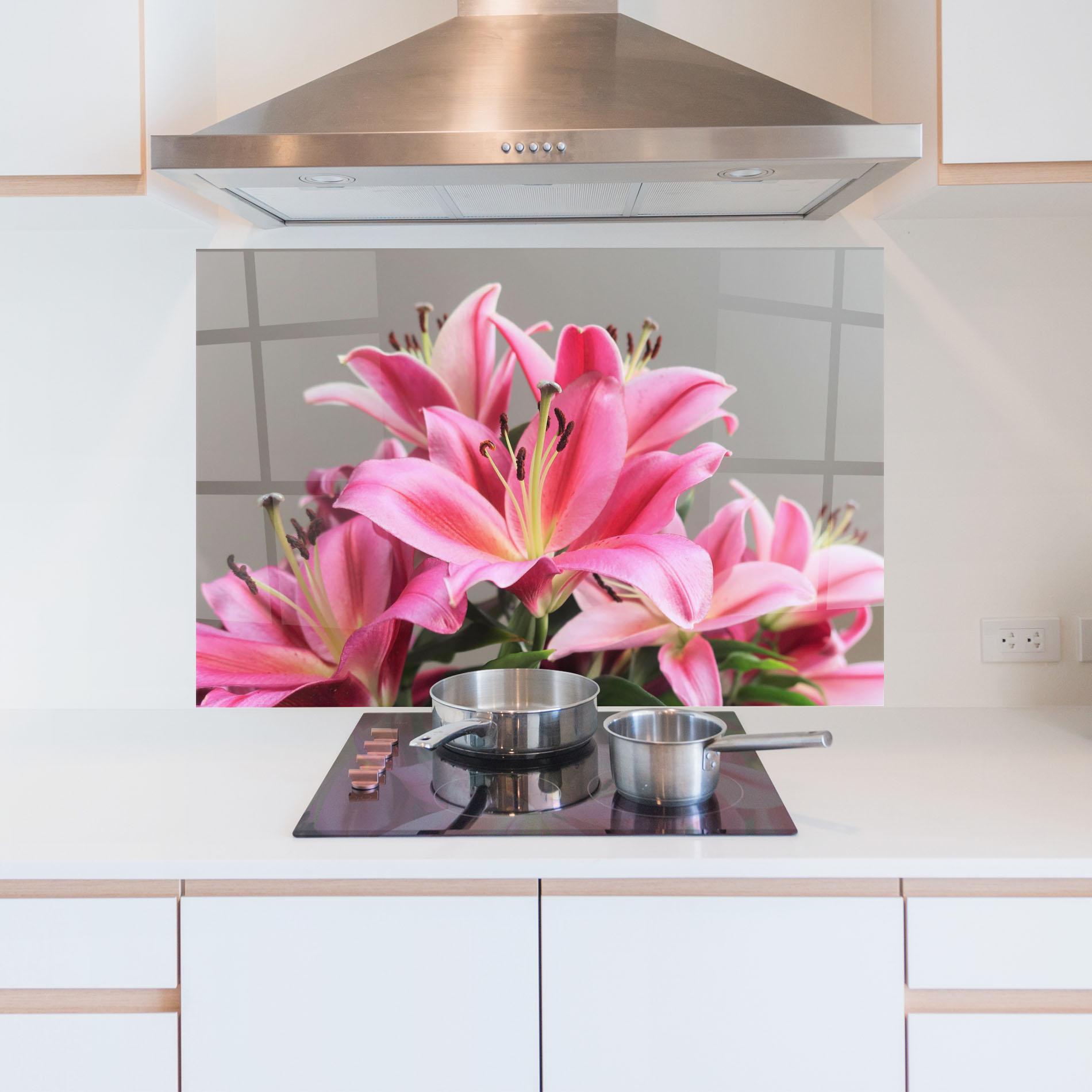 Konyhai üveg hátfal Light Pink Lily View mockup 5