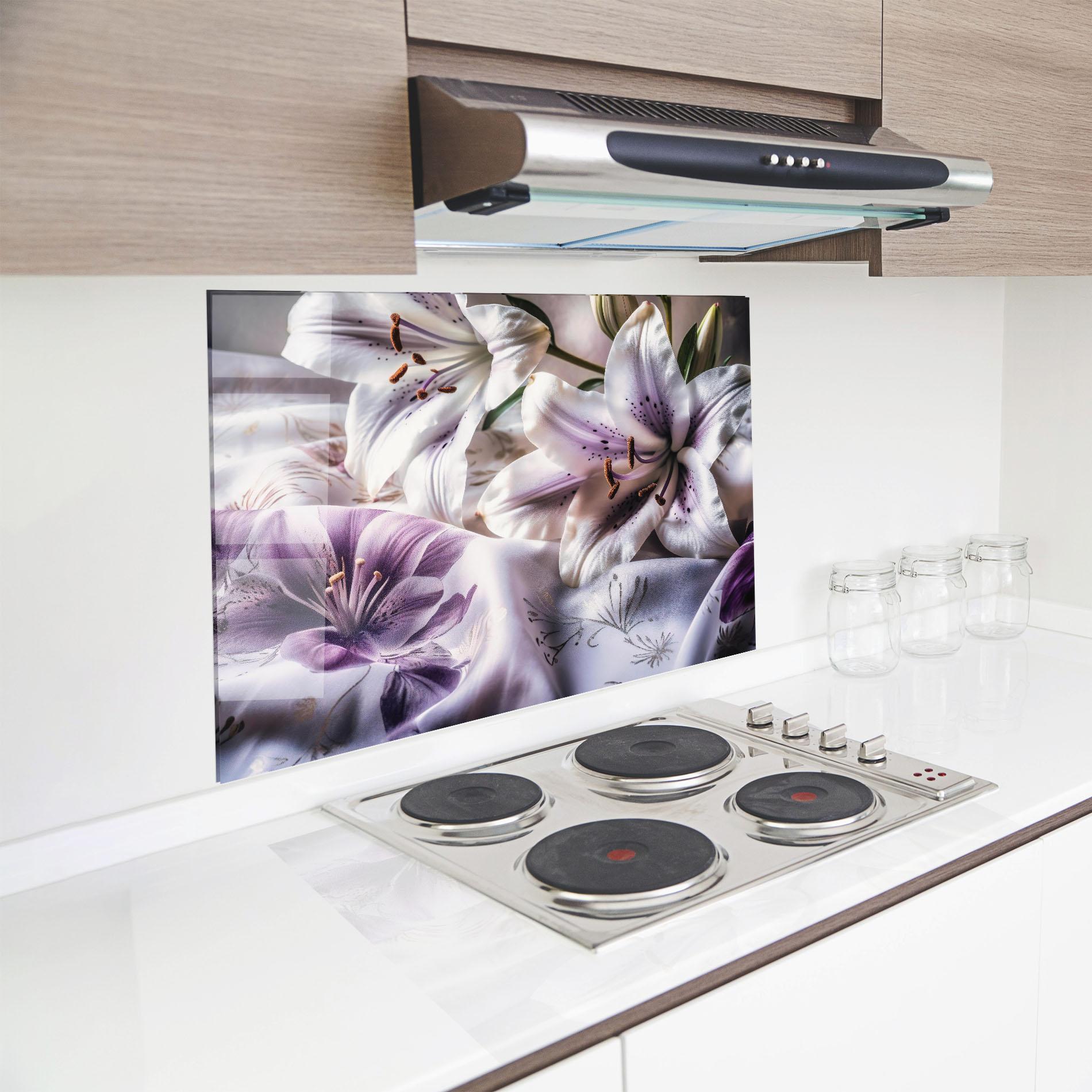 Konyhai üveg hátfal Light Purple Lily mockup 8