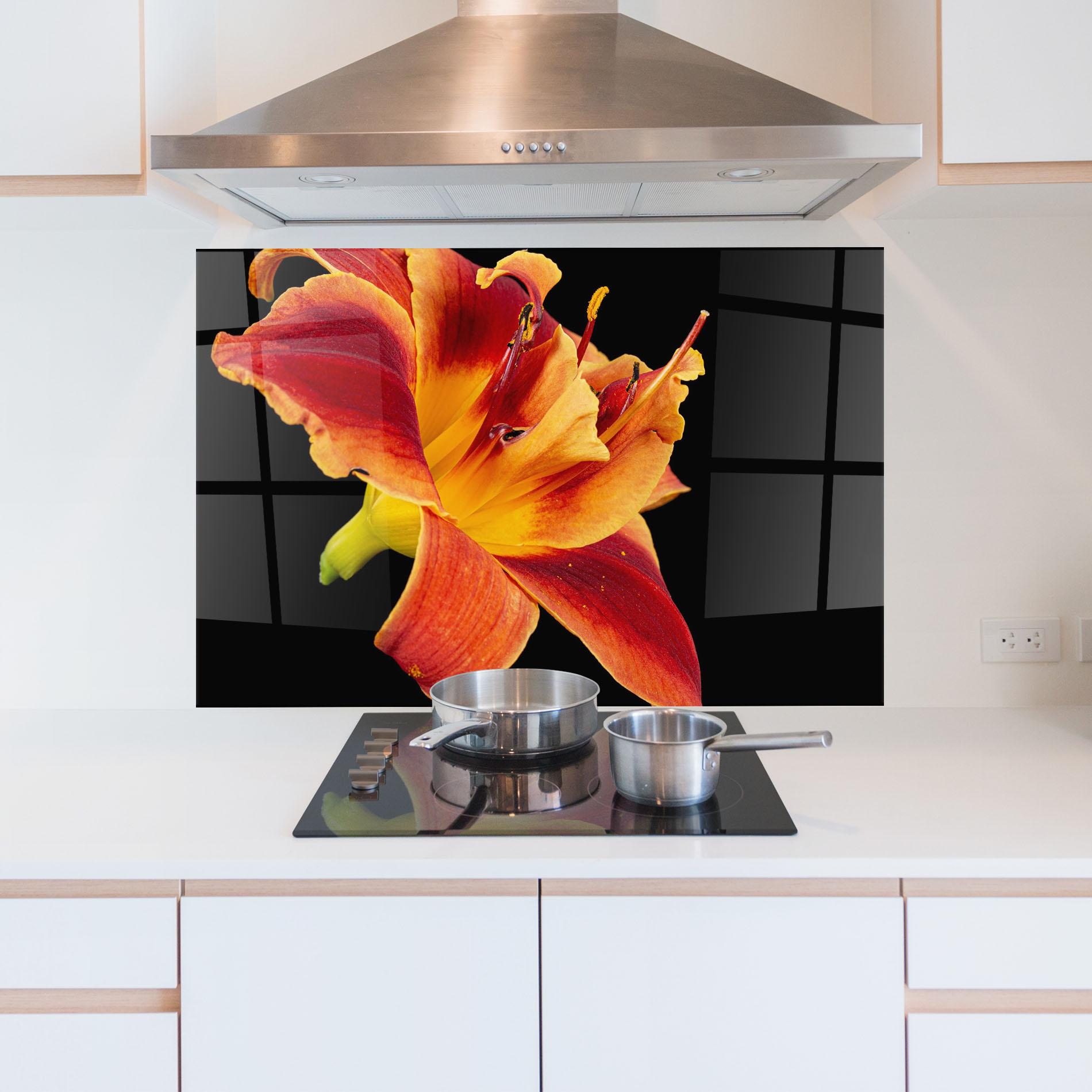 Konyhai üveg hátfal Exotic Orange Red mockup 5