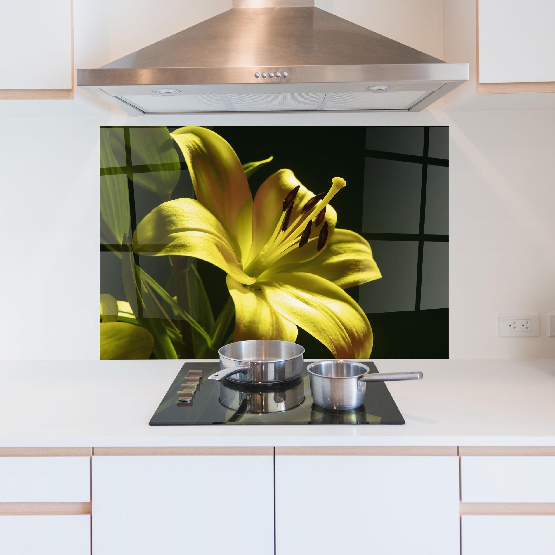 Konyhai üveg hátfal Yellow Gold Exotic mockup 5