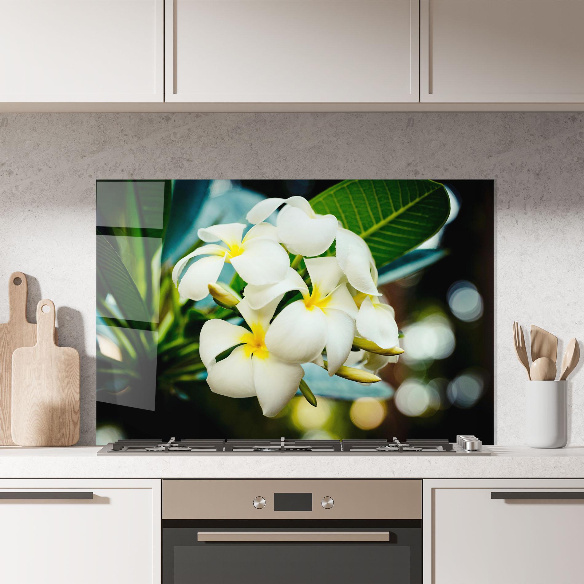 Konyhai üveg hátfal Beautiful White Exotic mockup 7