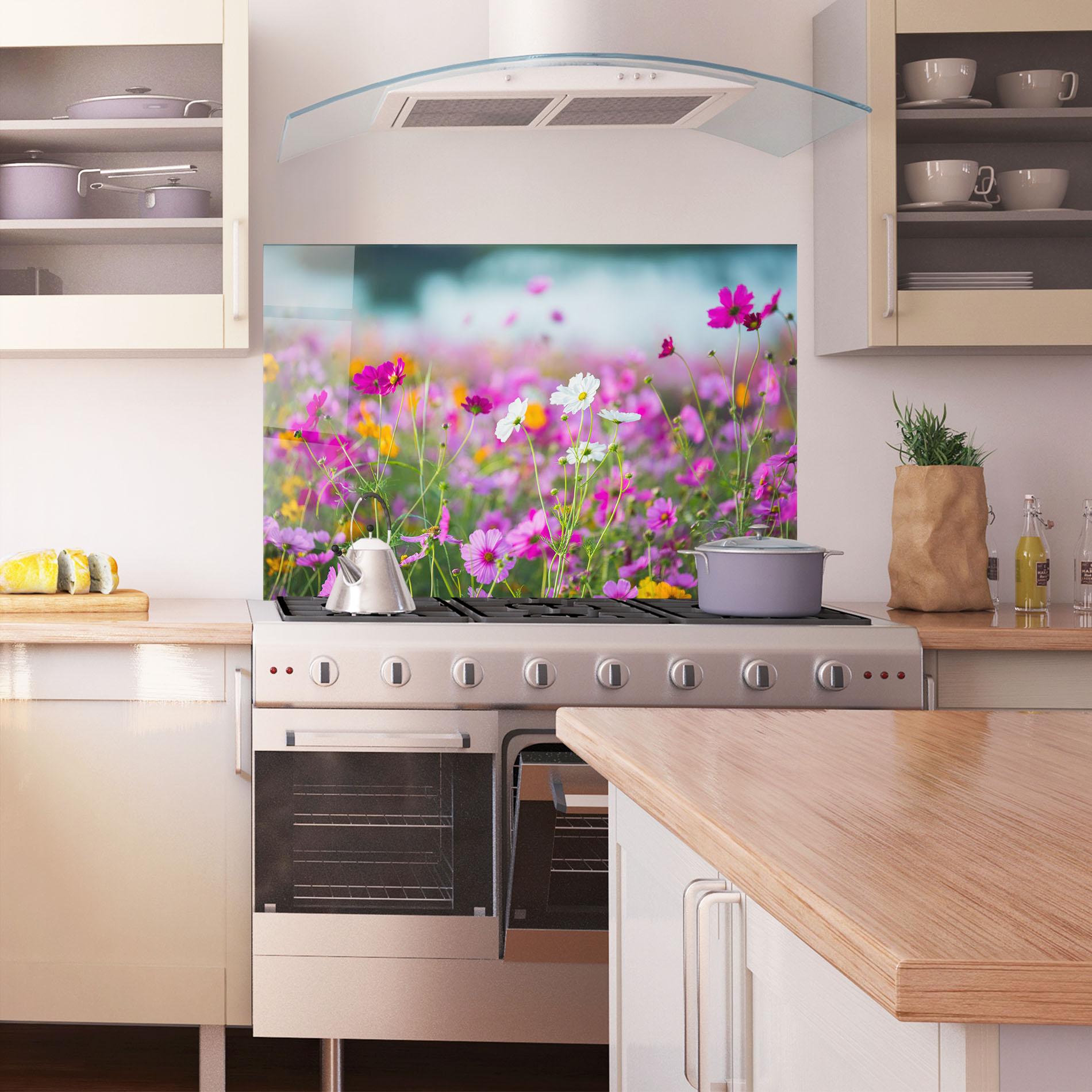 Konyhai üveg hátfal Flower Grassland mockup 1