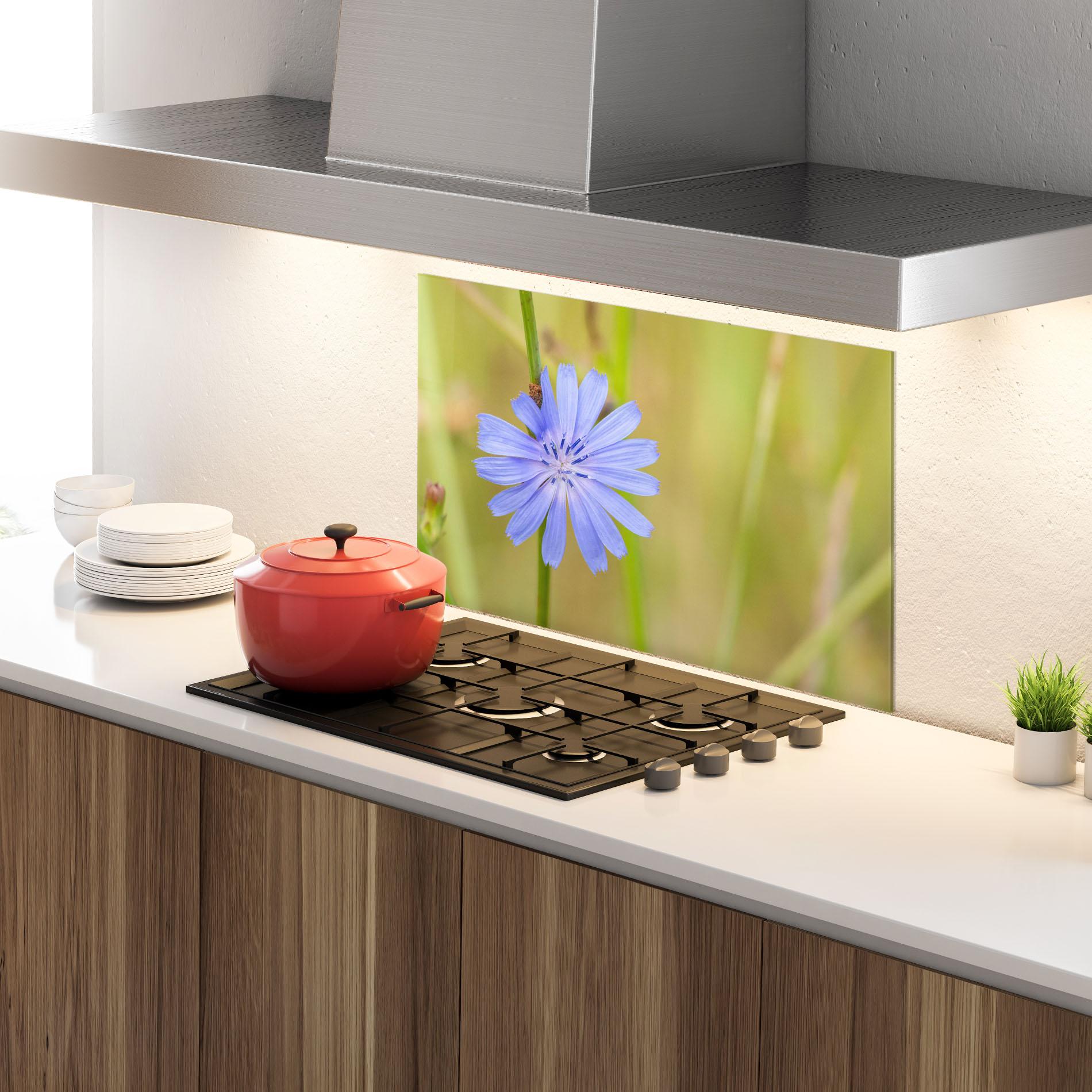 Konyhai üveg hátfal Wild Purple Blue mockup 4