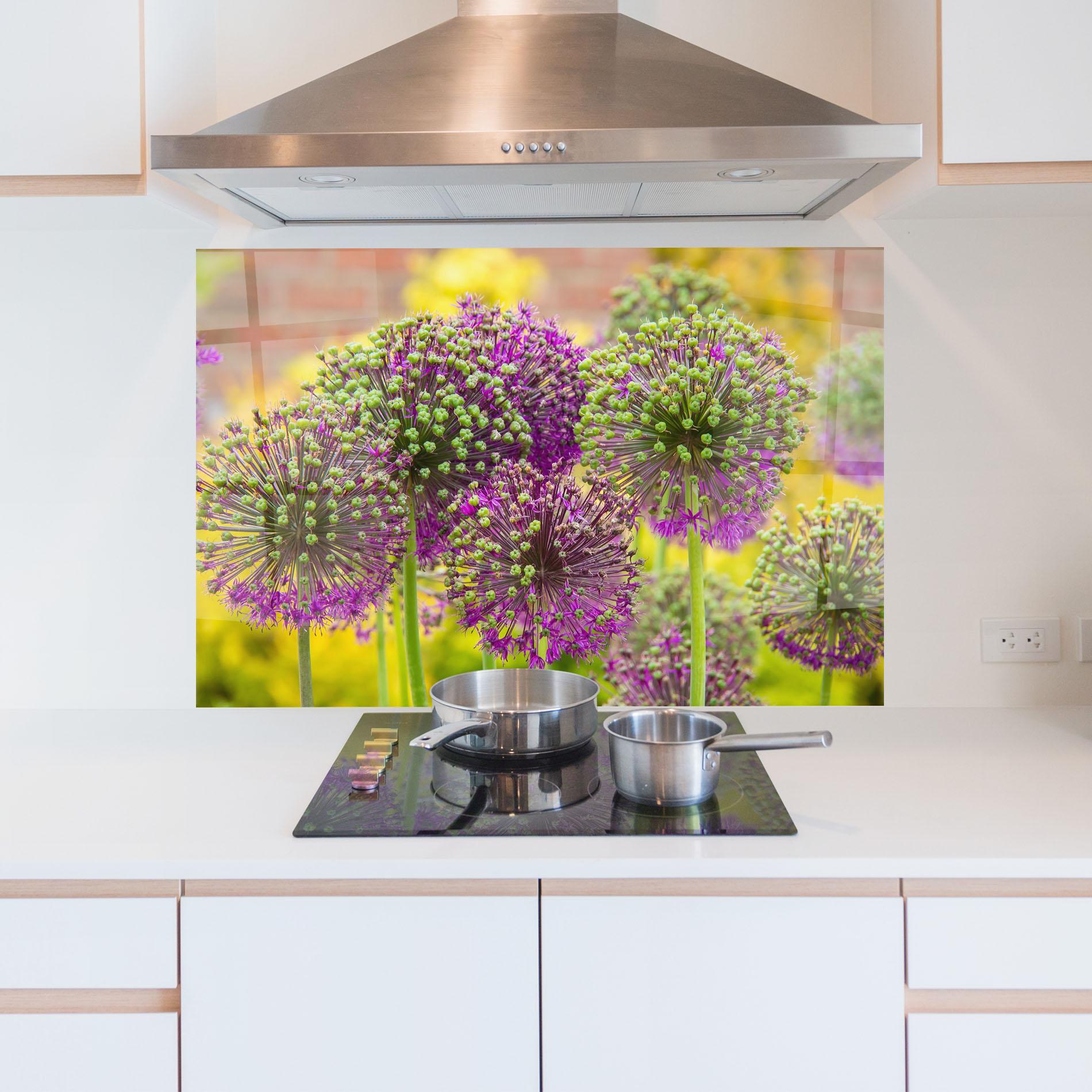 Konyhai üveg hátfal Green Purple Garden mockup 5