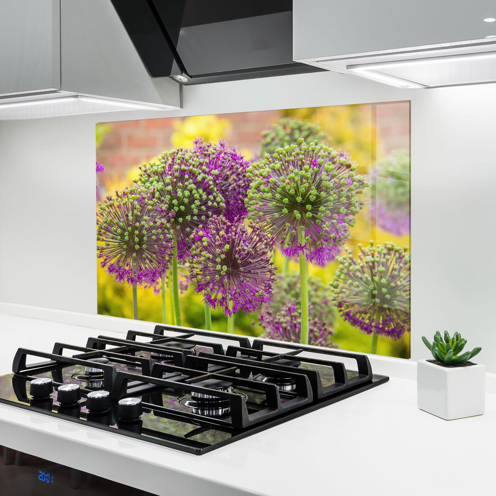 Konyhai üveg hátfal Green Purple Garden mockup 6