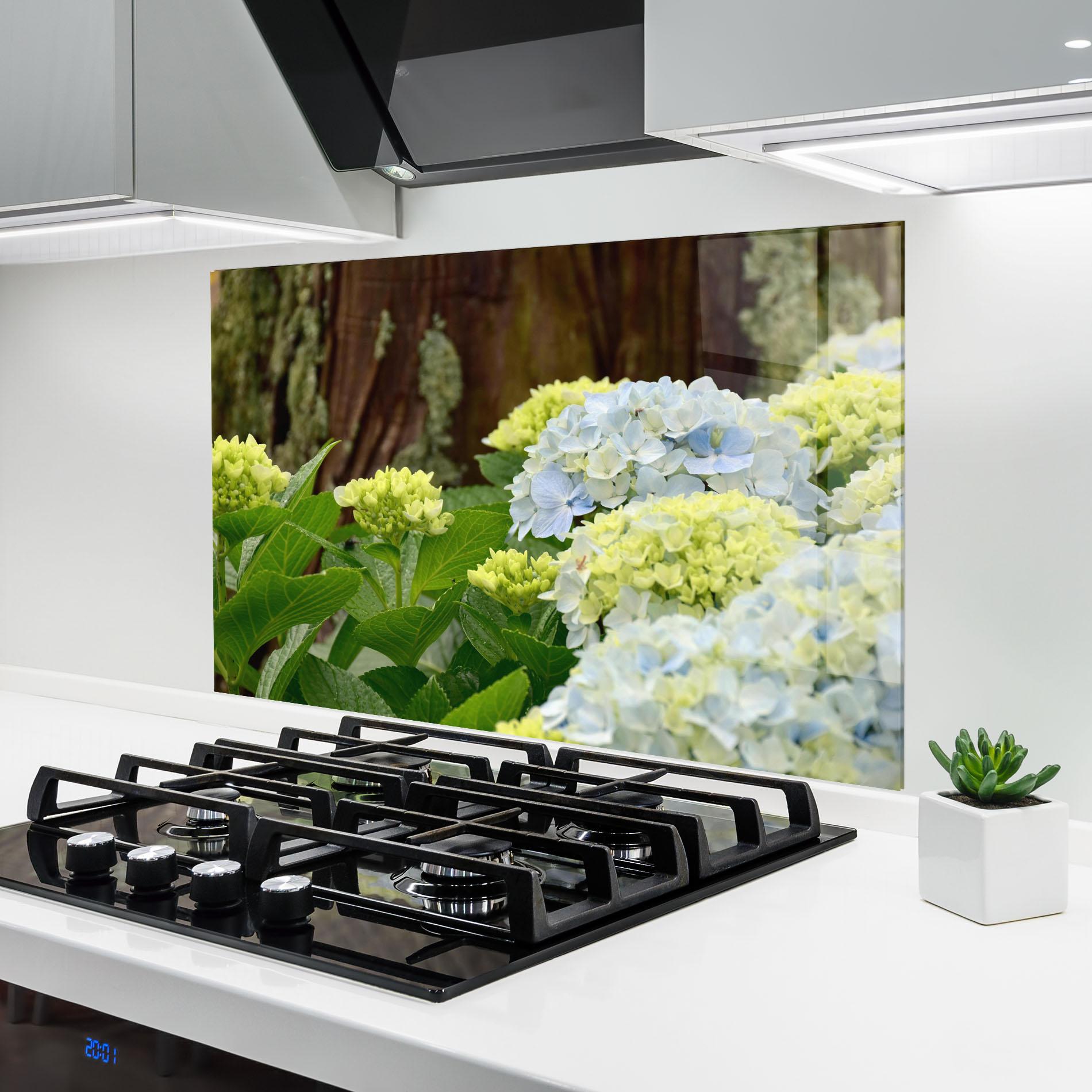 Konyhai üveg hátfal Wild Tree Flower mockup 6