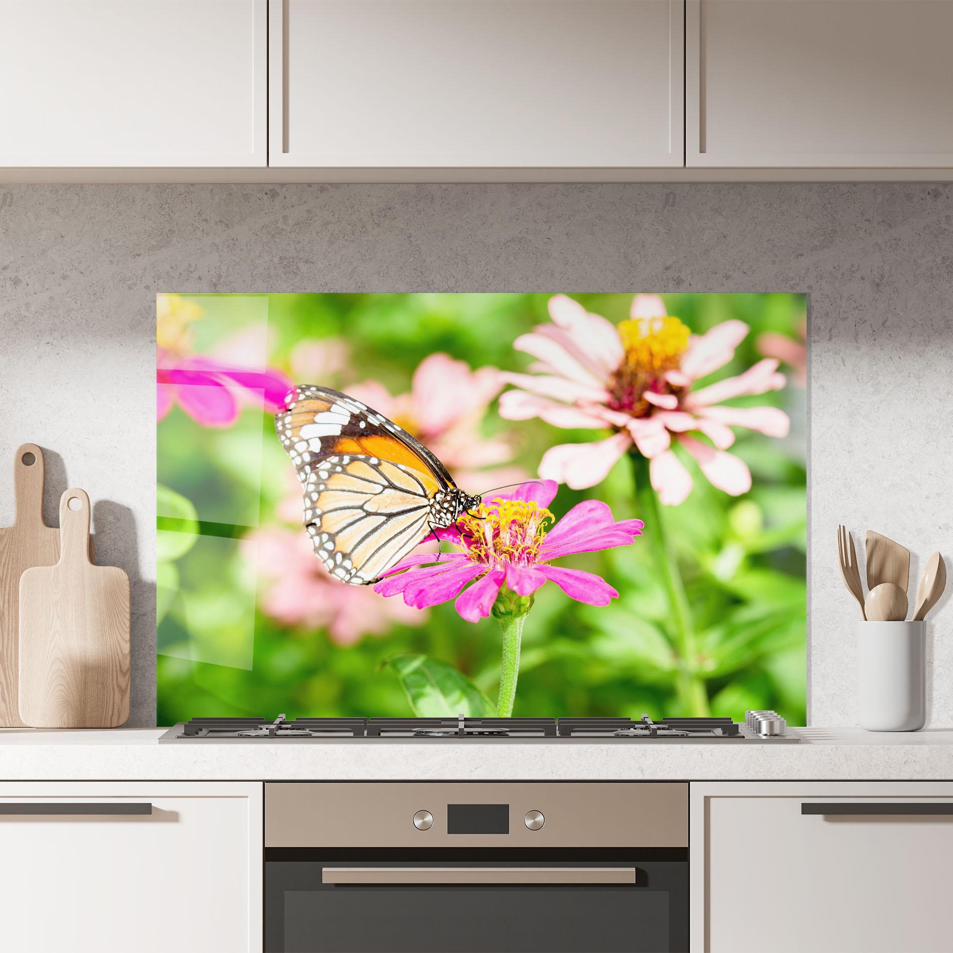Konyhai üveg hátfal Daylight Butterfly mockup 7