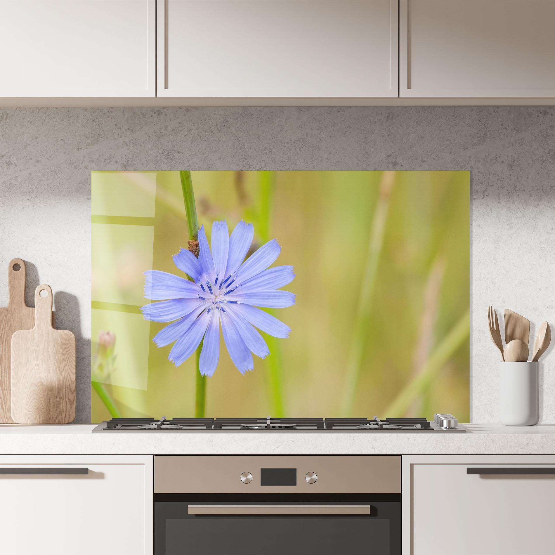 Konyhai üveg hátfal Wild Purple Blue mockup 7