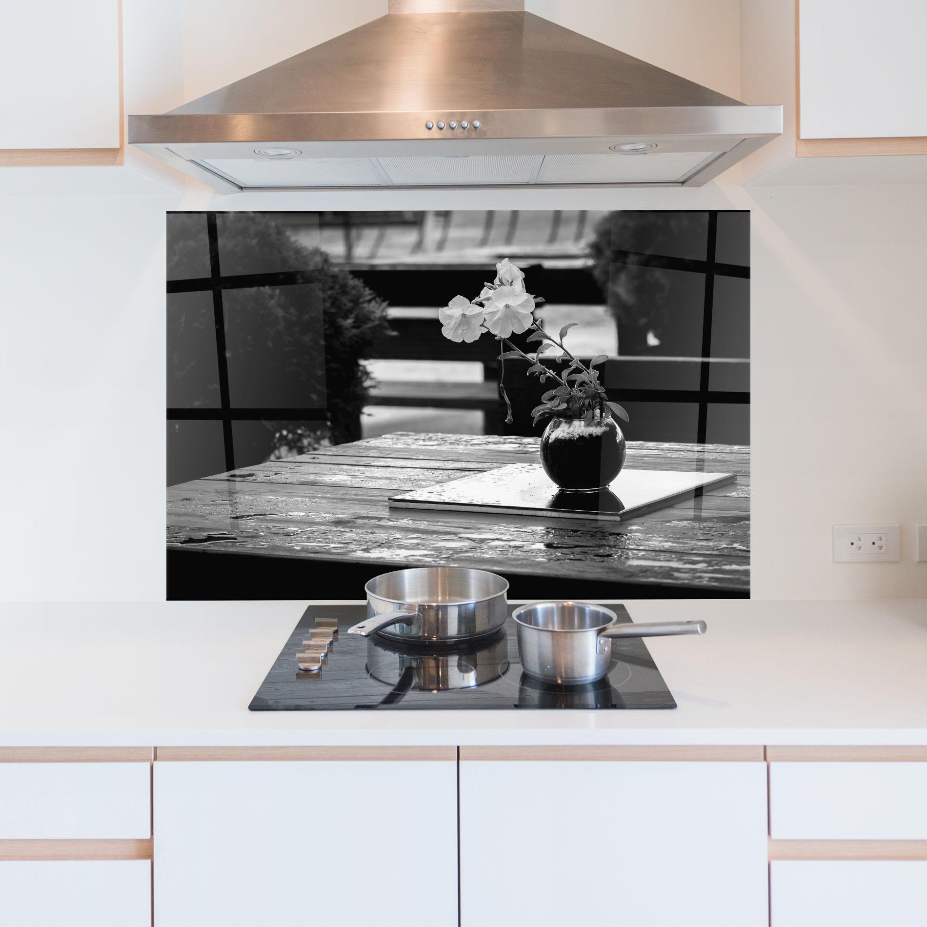 Konyhai üveg hátfal Black Vase View mockup 5