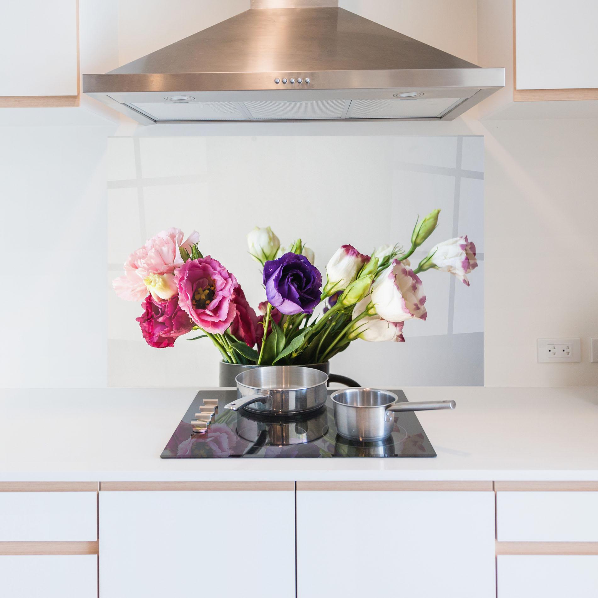 Konyhai üveg hátfal Flowers In Vase mockup 5