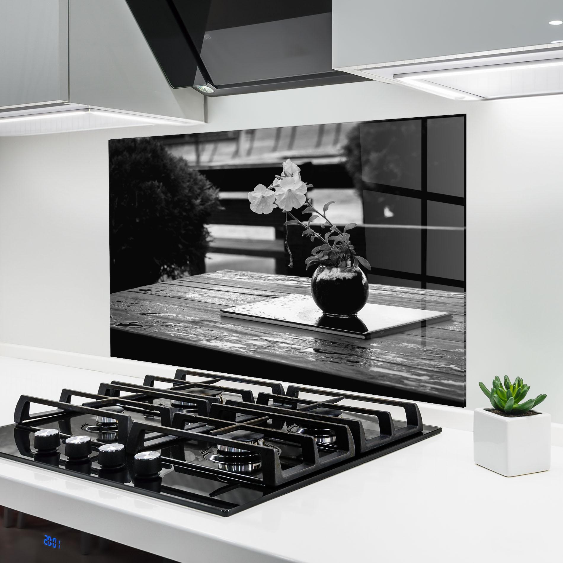 Konyhai üveg hátfal Black Vase View mockup 6