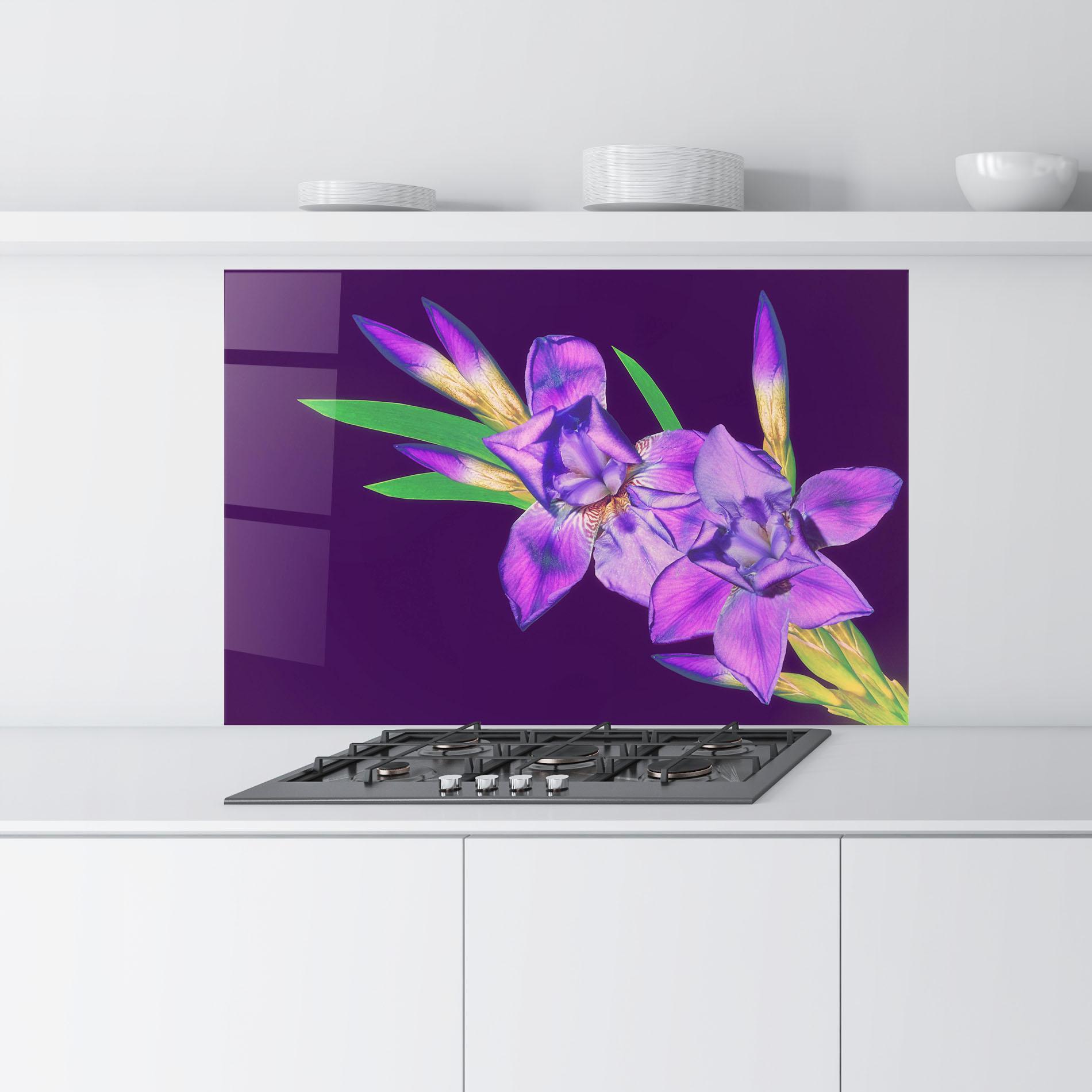 Konyhai üveg hátfal Iris On Purple mockup 9