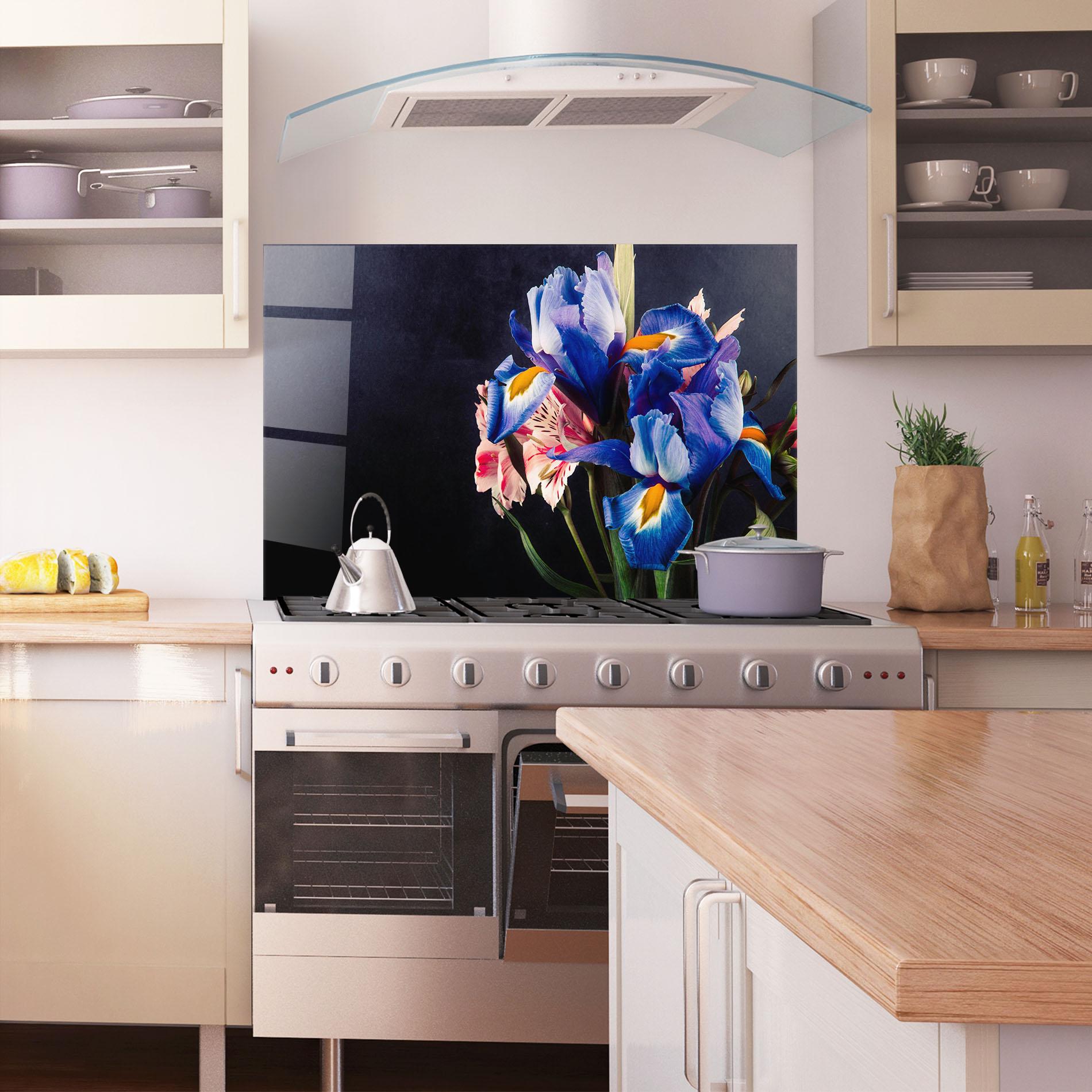 Konyhai üveg hátfal Iris Bouquet mockup 1