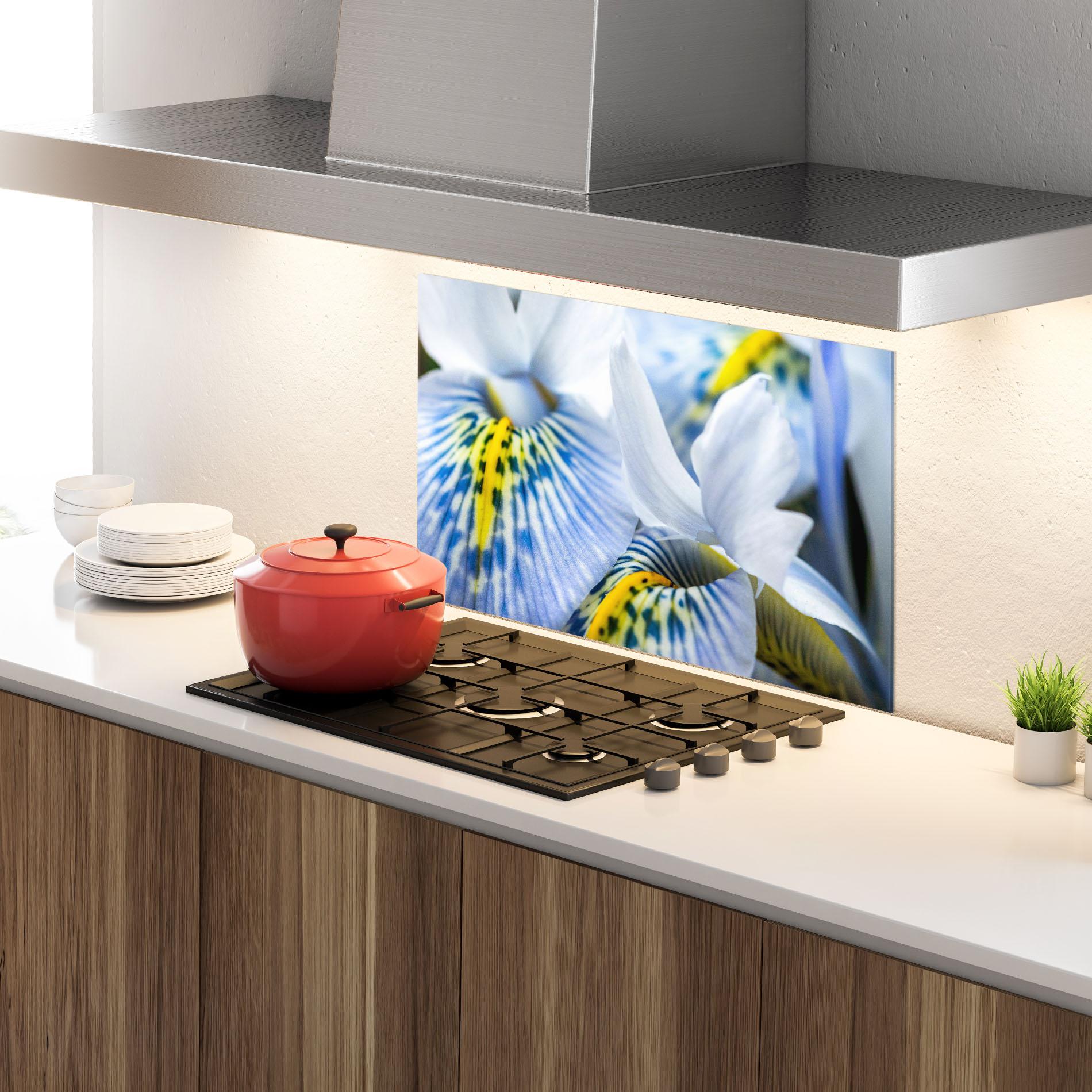 Konyhai üveg hátfal Blue Yellow Iris mockup 4