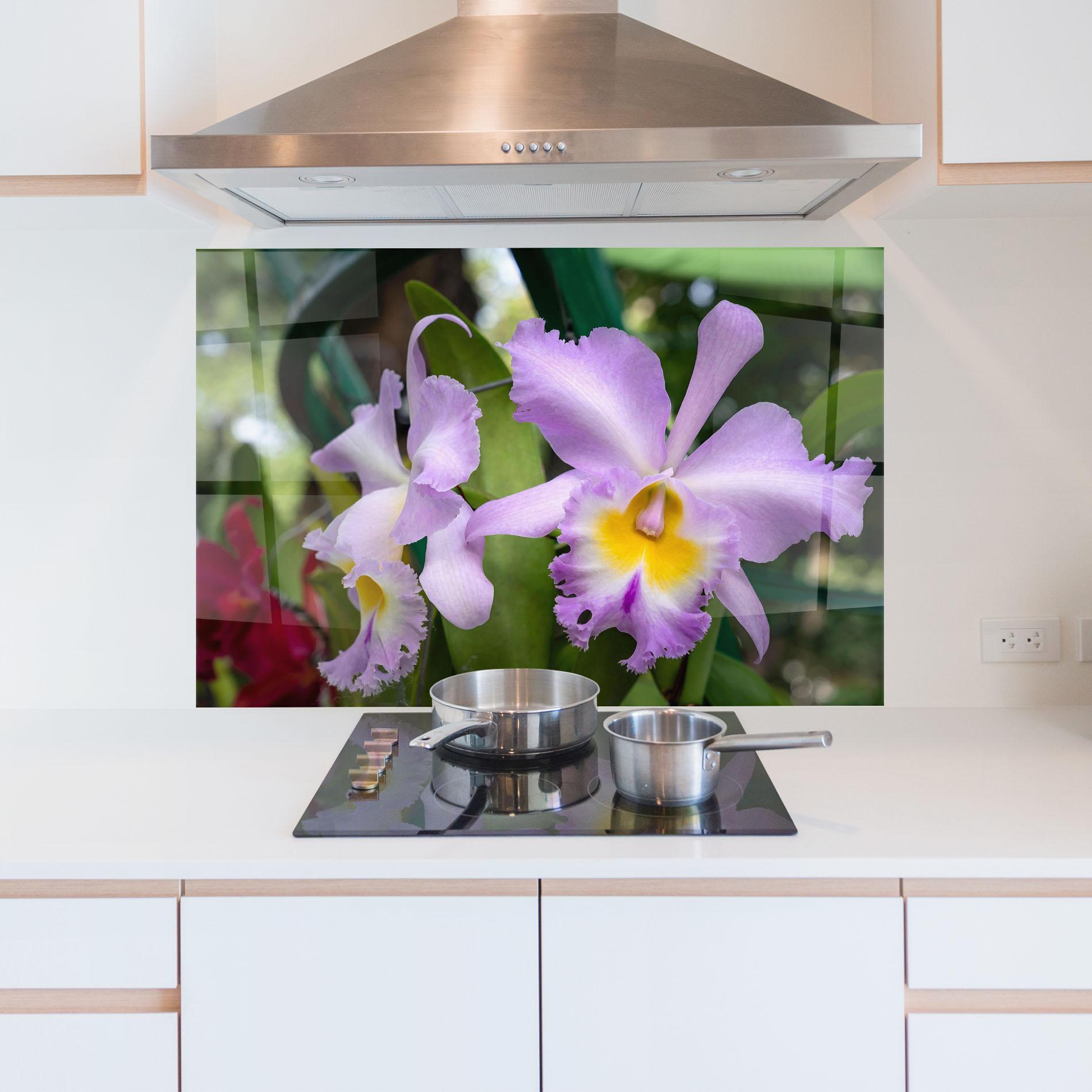 Konyhai üveg hátfal Light Purple Iris mockup 5