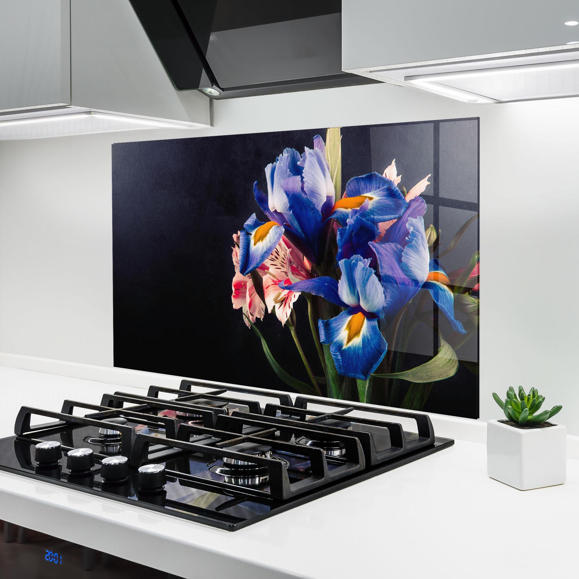 Konyhai üveg hátfal Iris Bouquet mockup 6