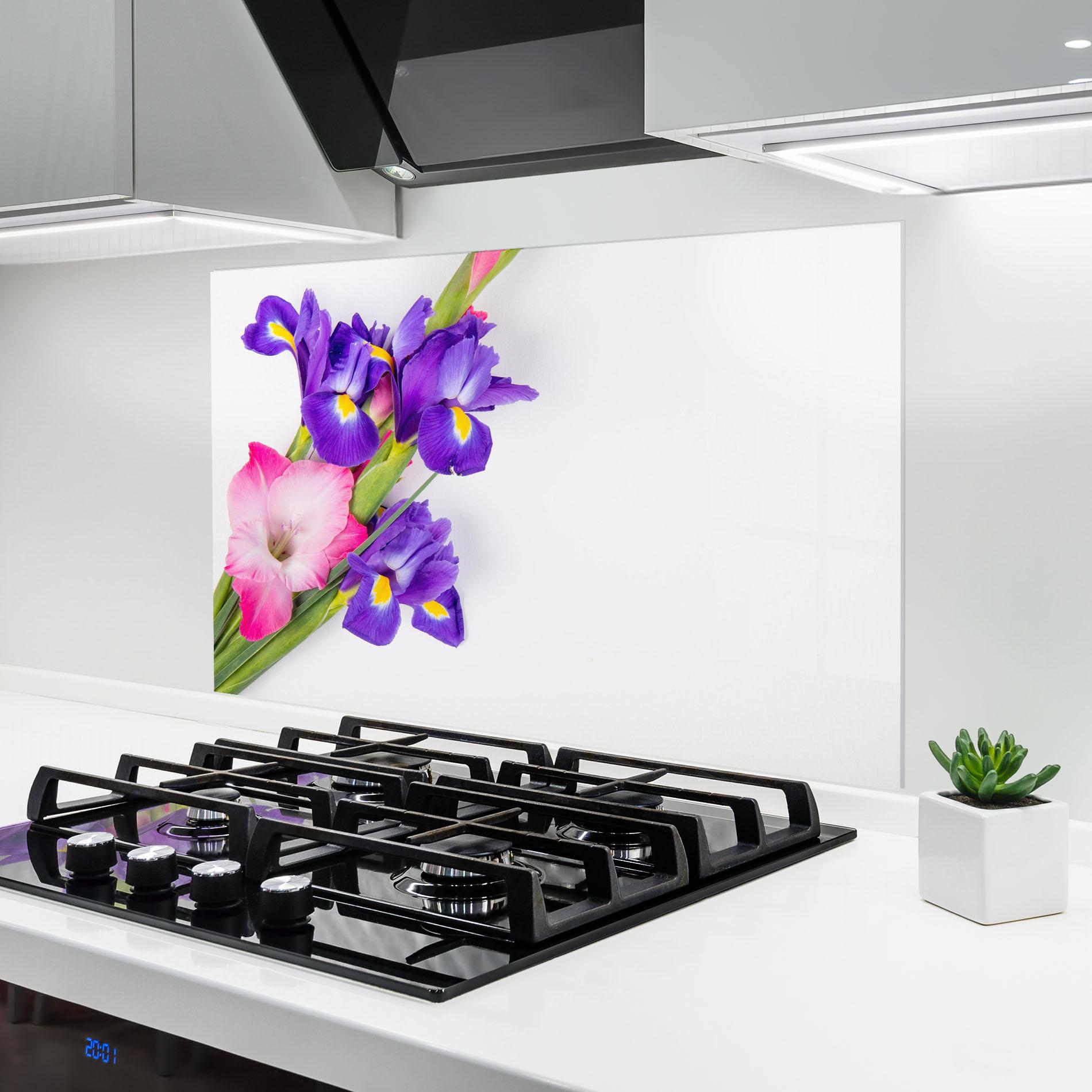 Konyhai üveg hátfal Iris On The Table mockup 6