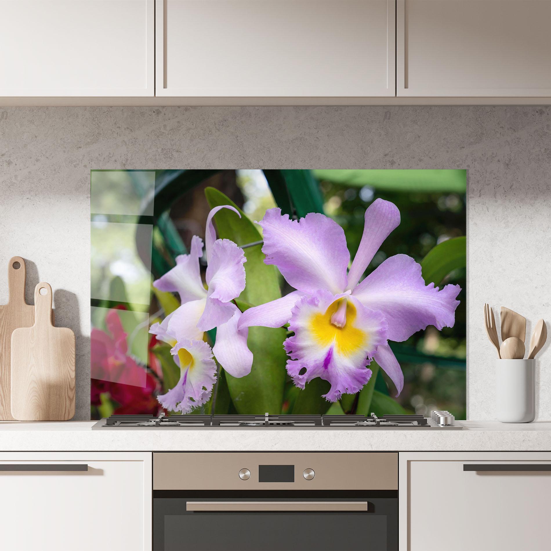 Konyhai üveg hátfal Light Purple Iris mockup 7