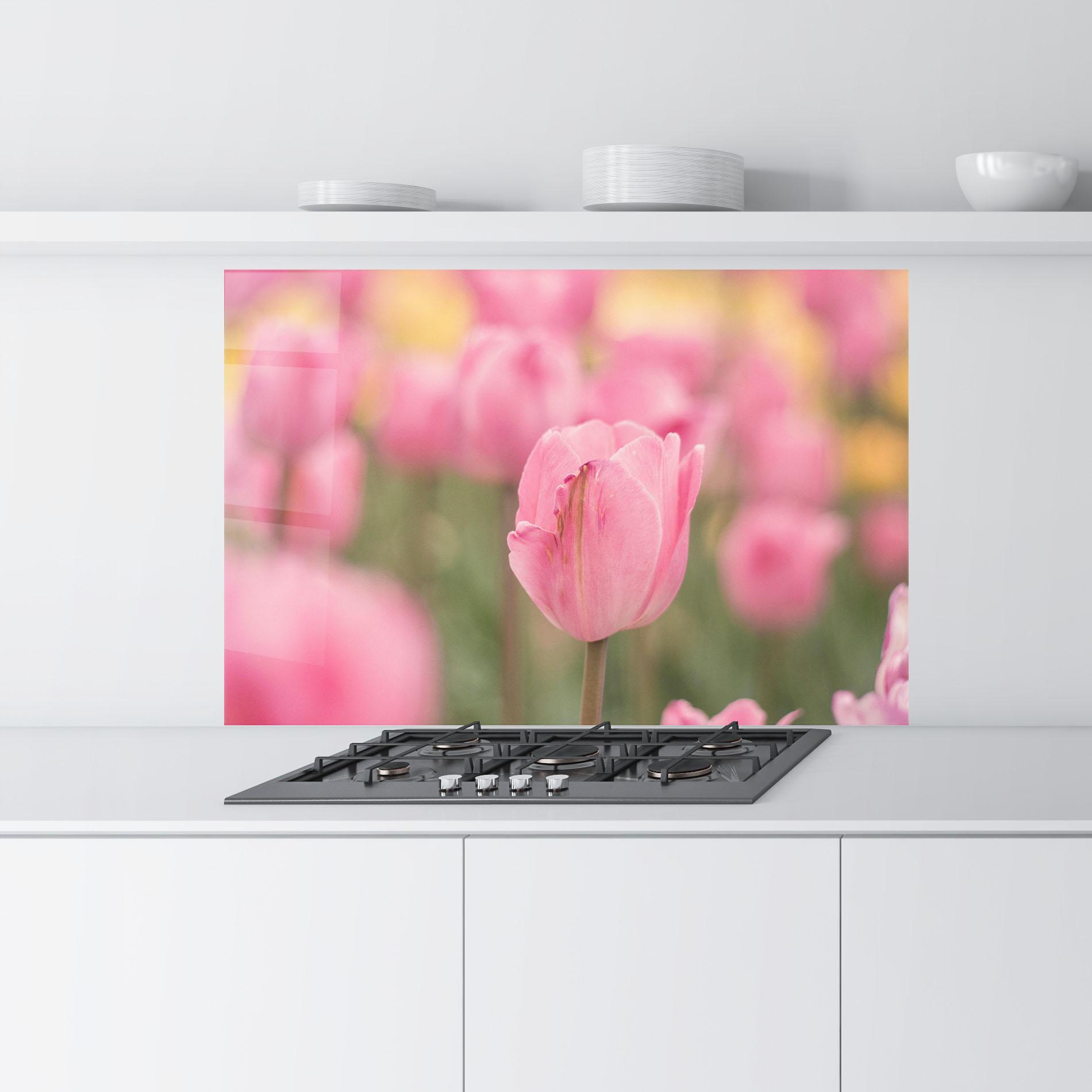 Konyhai üveg hátfal Pastel Tulips In Garden mockup 9